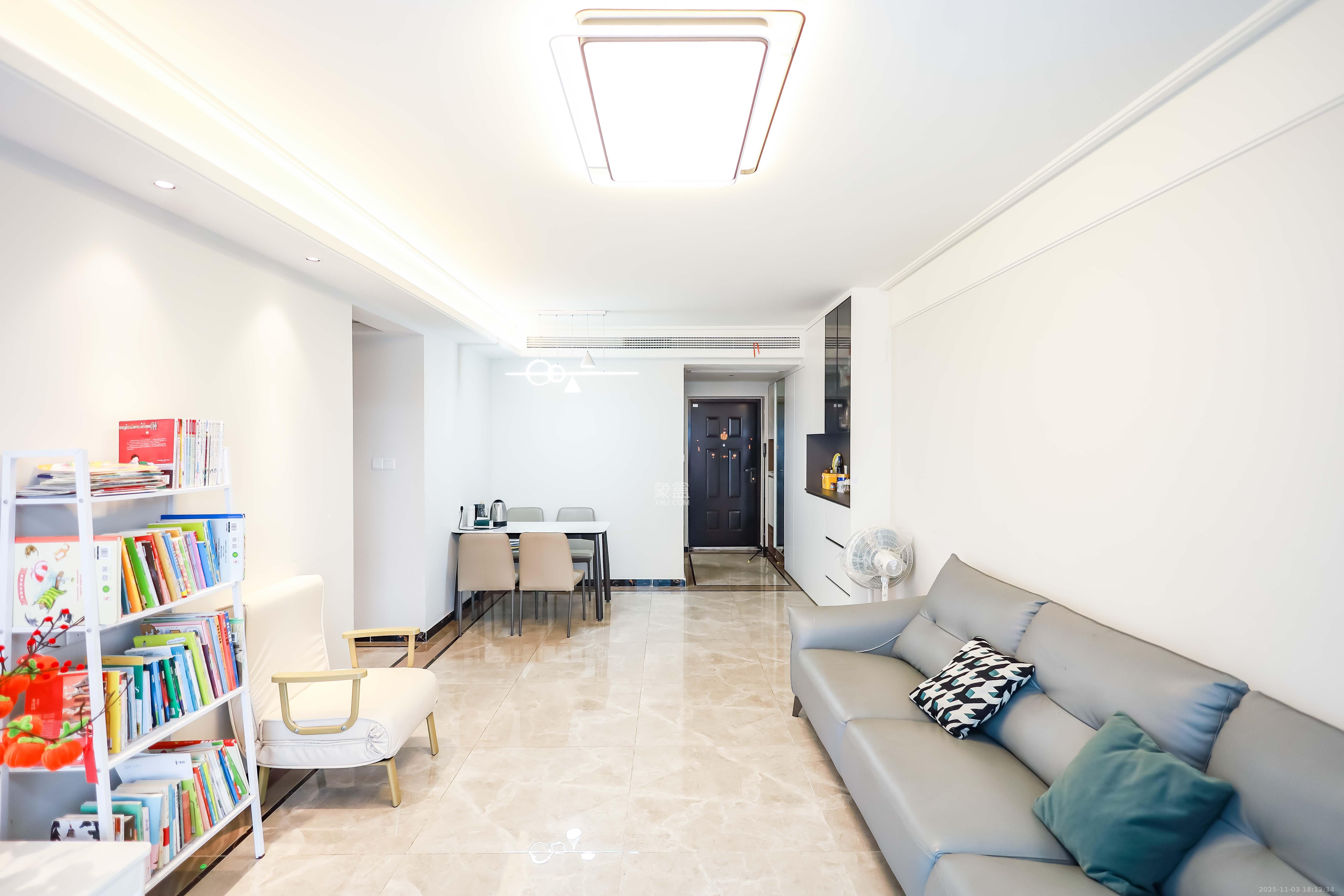 保利恒伟时光印象  4室2厅2卫    118.0万客厅