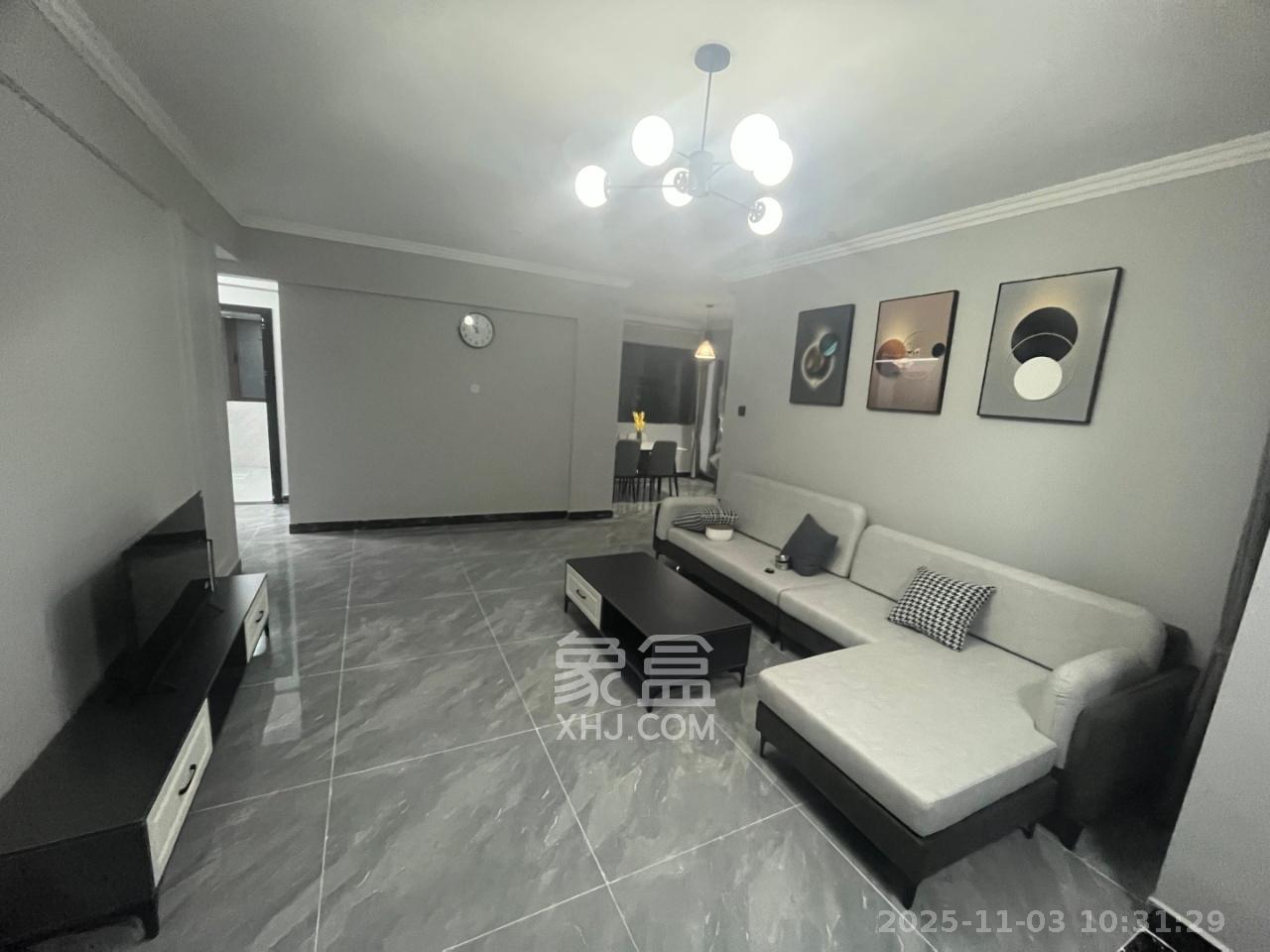 盛地春天里 4室2厅1卫 2000.0元/月 盛地春天里 4室2厅1卫 2000.0元/月室内图