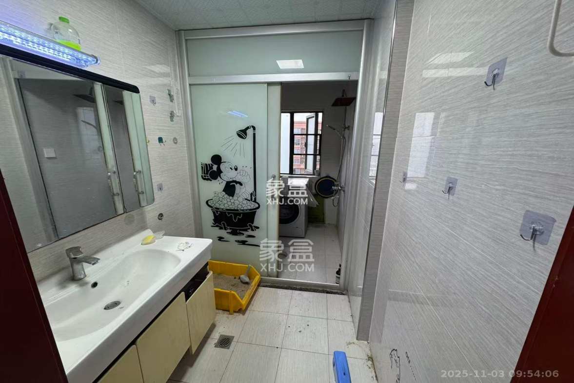 万象凯旋湾 3室2厅2卫 3300.0元/月 万象凯旋湾 3室2厅2卫 3300.0元/月室内图