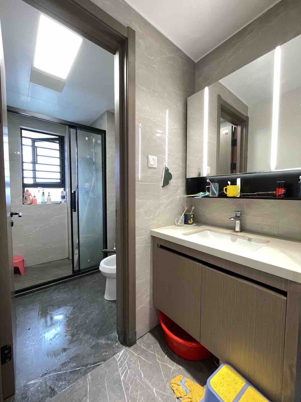 中海汇德里 1室0厅0卫 330.0万 中海汇德里 1室0厅0卫 330.0万客厅