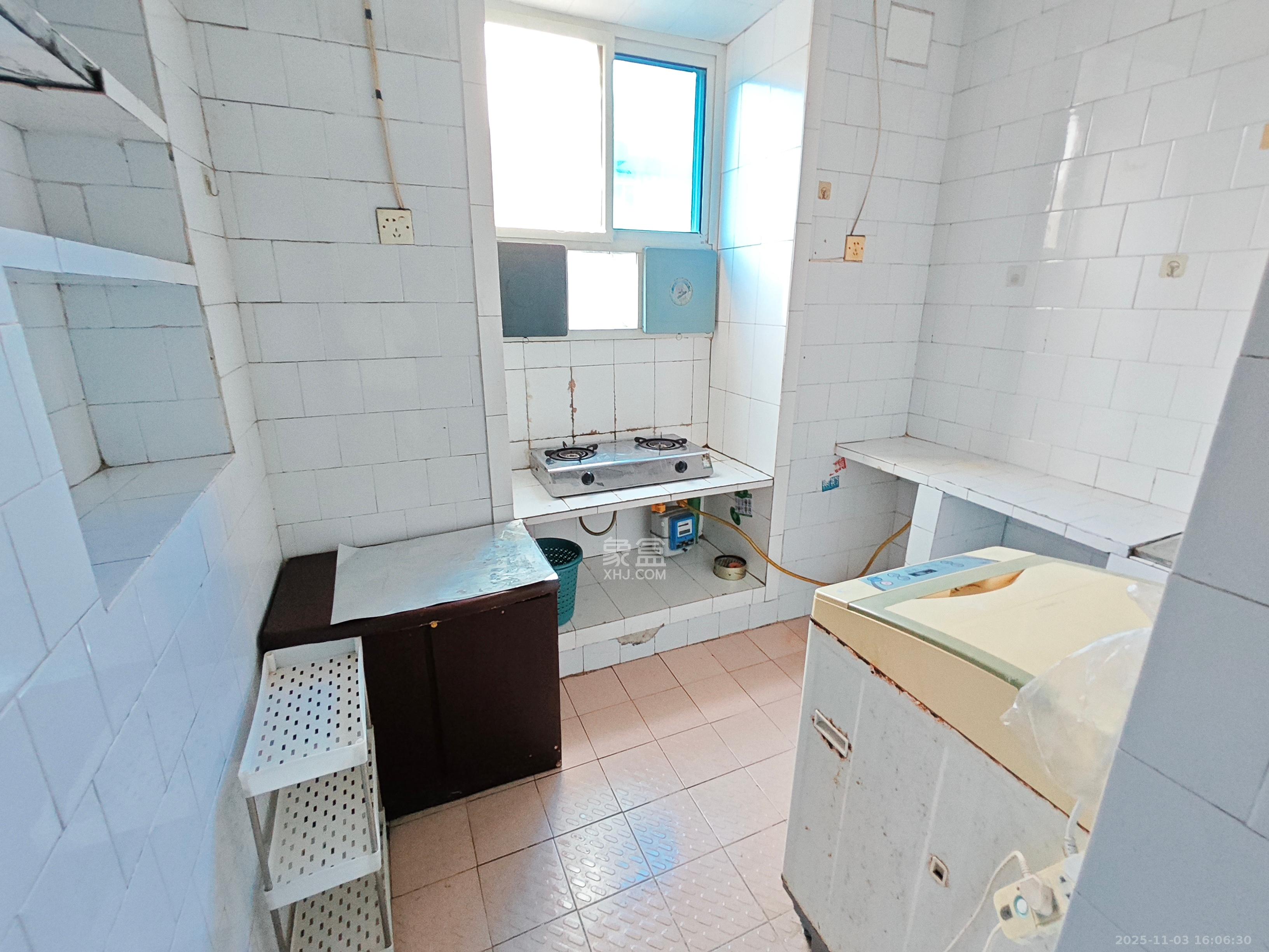 航天大院 2室1厅1卫 1300.0元/月 航天大院 2室1厅1卫 1300.0元/月室内图