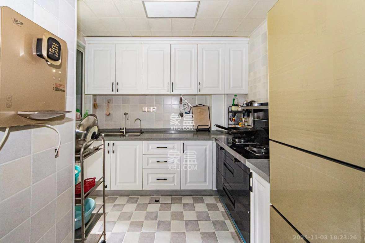 北辰三角洲E3区 3室2厅2卫 3500.0元/月 北辰三角洲E3区 3室2厅2卫 3500.0元/月室内图