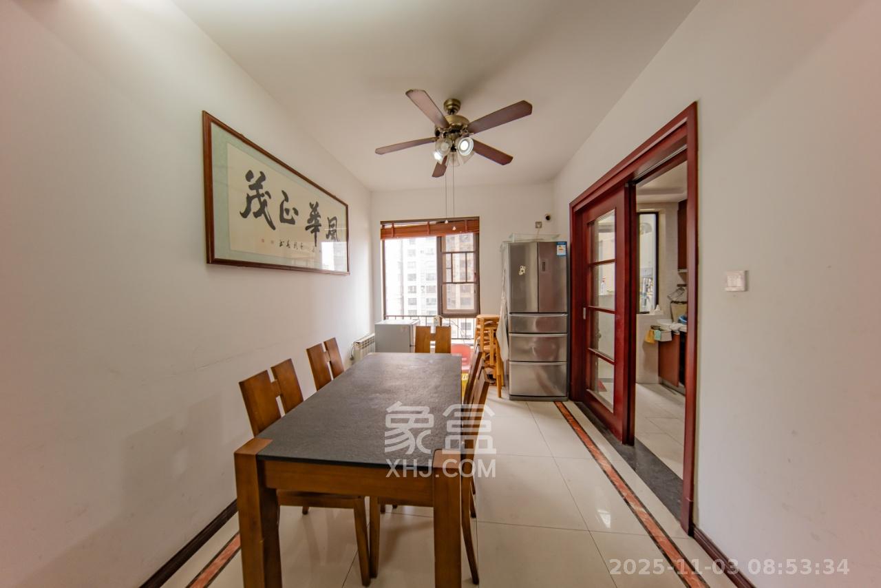 中海国际二期  4室2厅2卫    2500.0元/月室内图