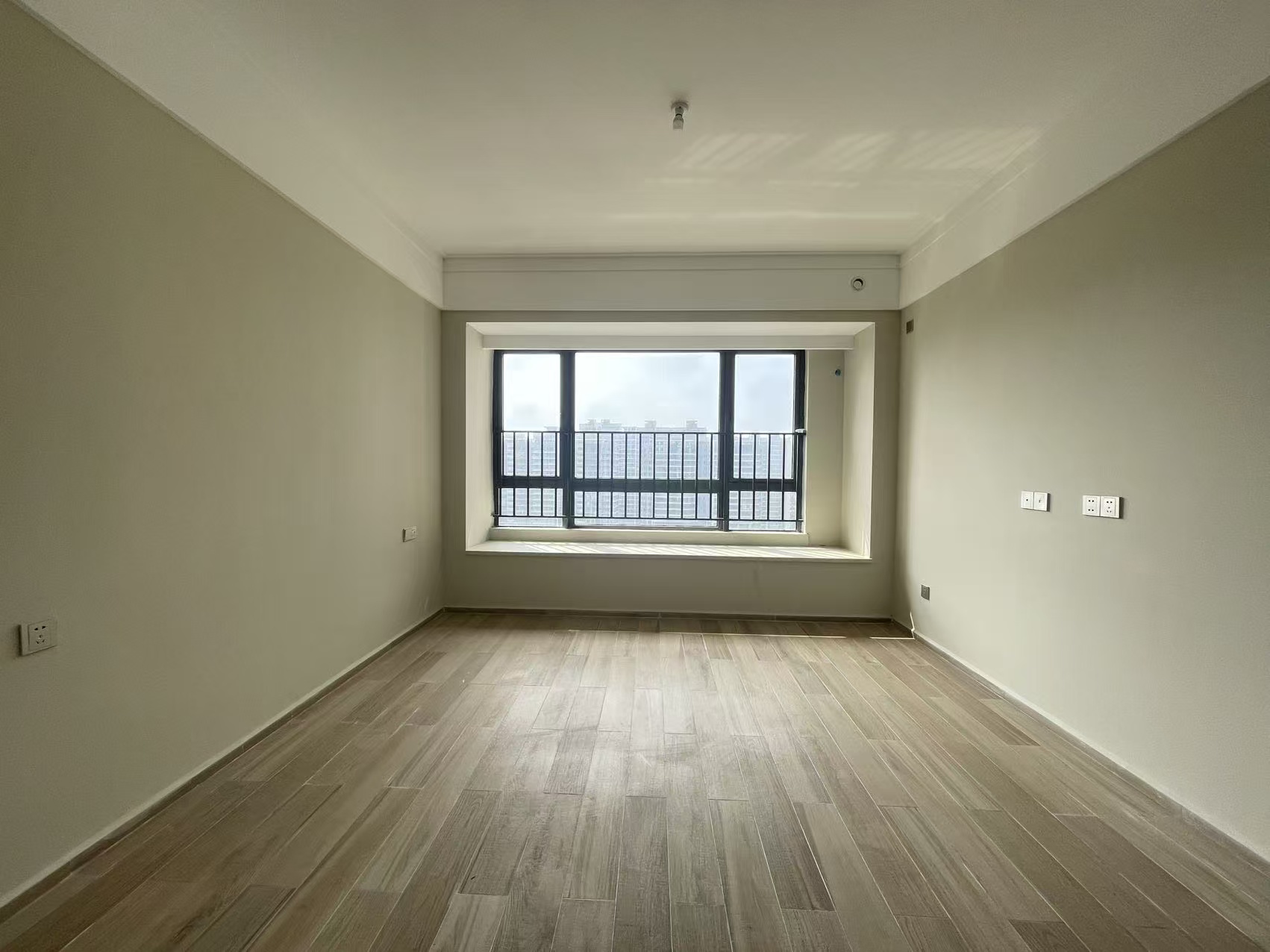 大华锦绣海岸三期  3室2厅2卫    228.0万室内图