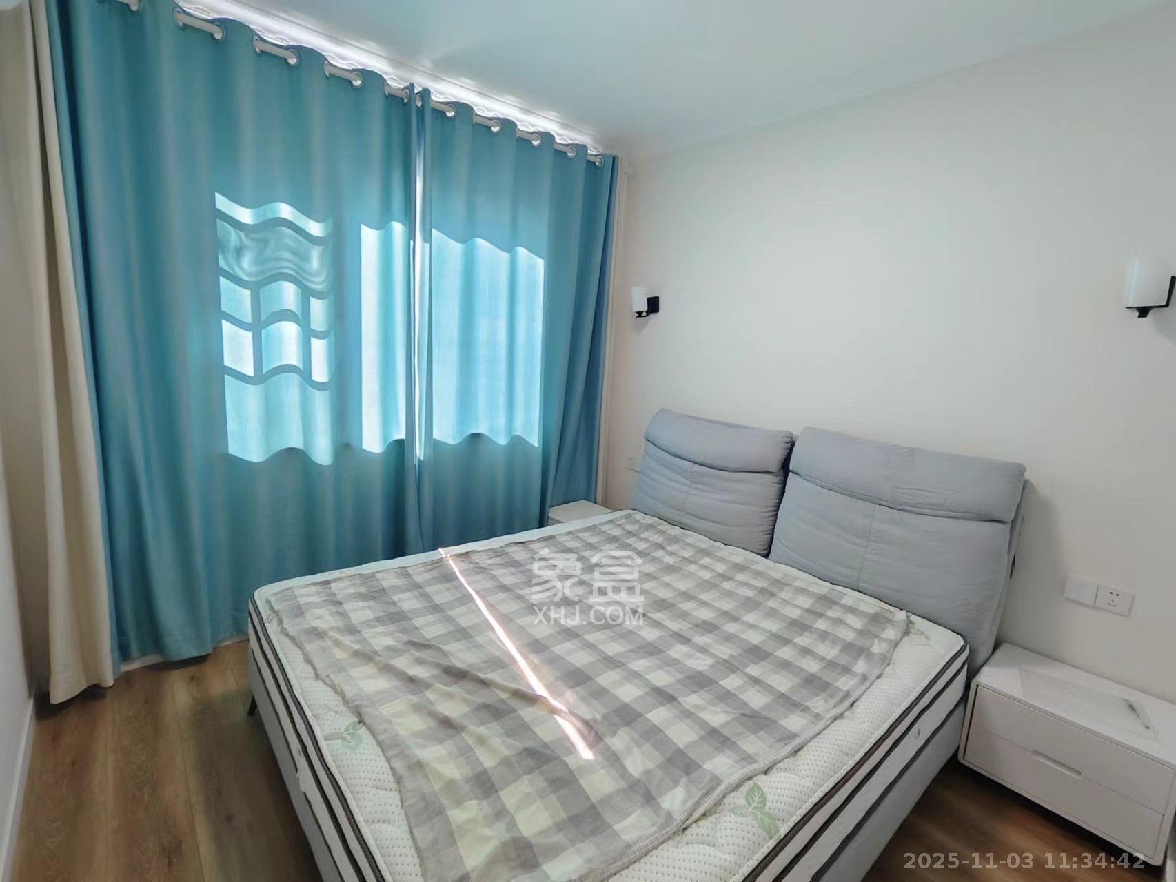 荣盛岳麓峰景 3室2厅2卫 2300.0元/月 荣盛岳麓峰景 3室2厅2卫 2300.0元/月室内图