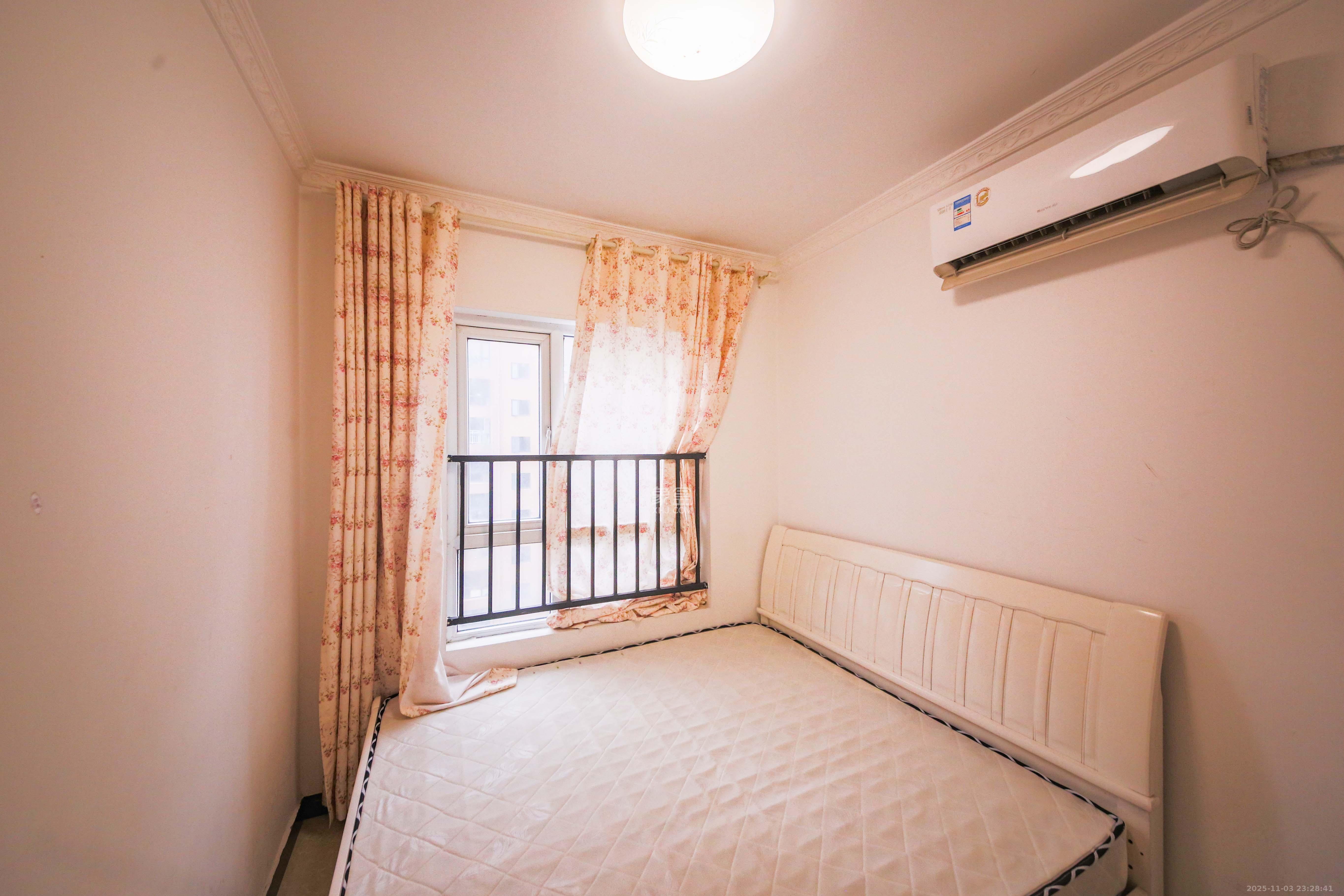 长城雅苑 1室1厅1卫 55.0万 长城雅苑 1室1厅1卫 55.0万卧室