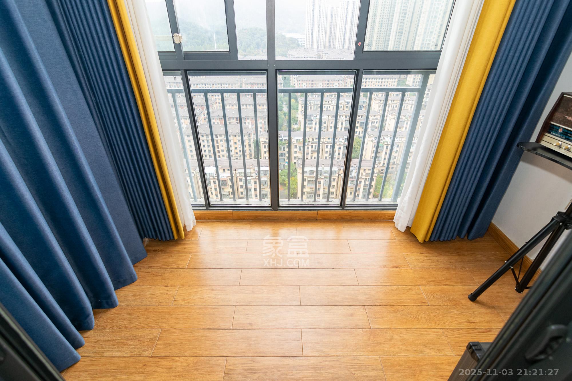 澳海澜庭  2室2厅1卫    46.9万阳台