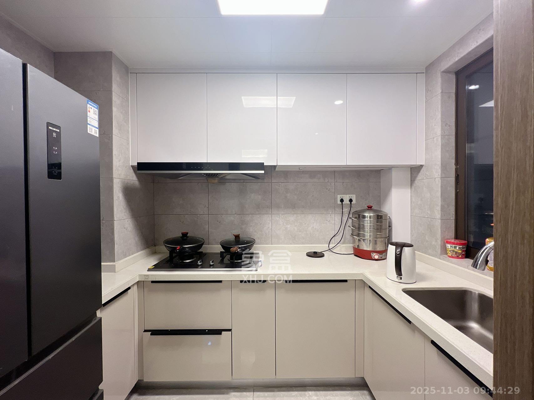 龙湖铂金中心（龙湖春江郦城）  3室2厅2卫    4800.0元/月室内图