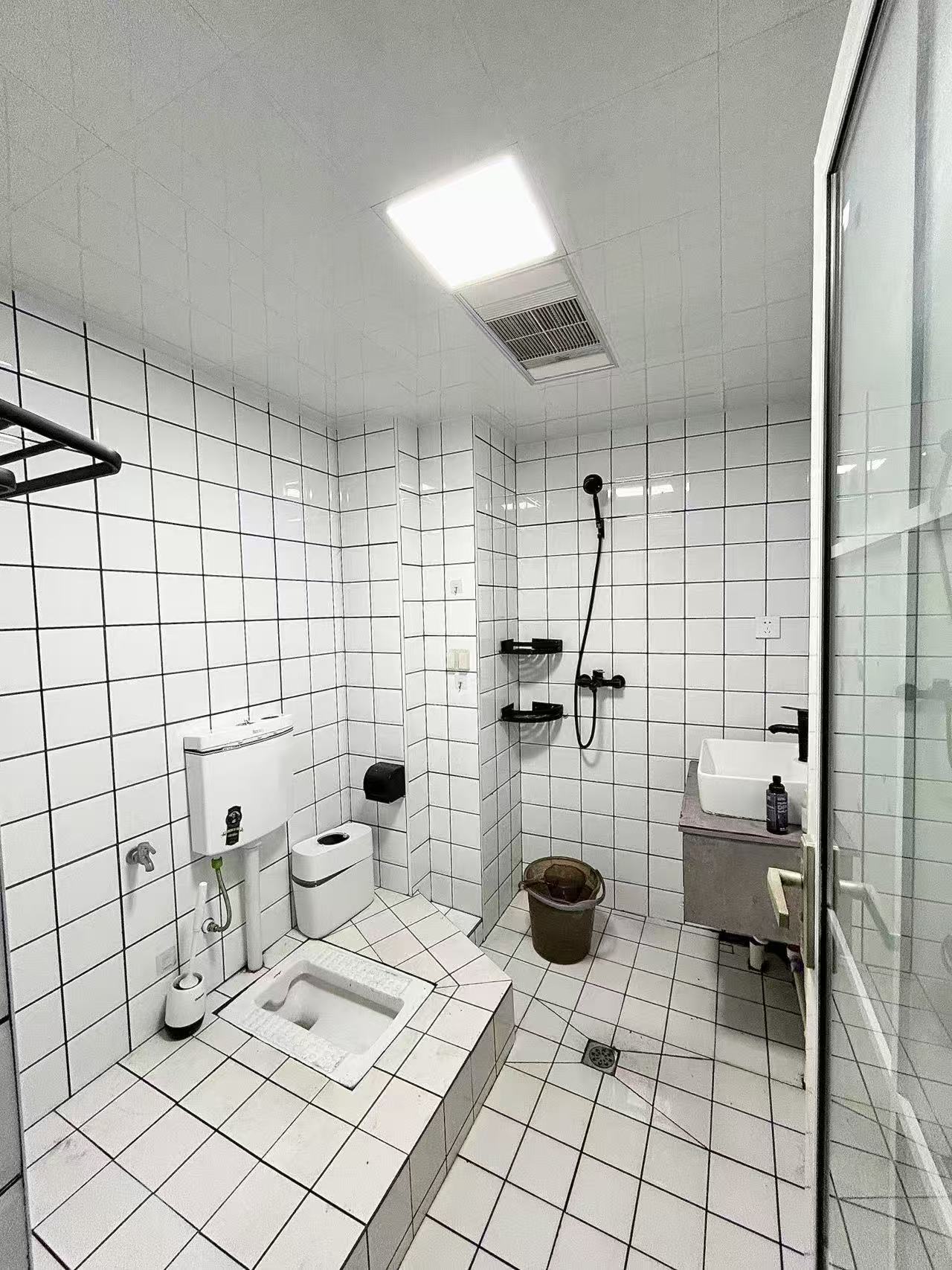 雄森国际 1室1厅1卫 1000.0元/月 雄森国际 1室1厅1卫 1000.0元/月室内图