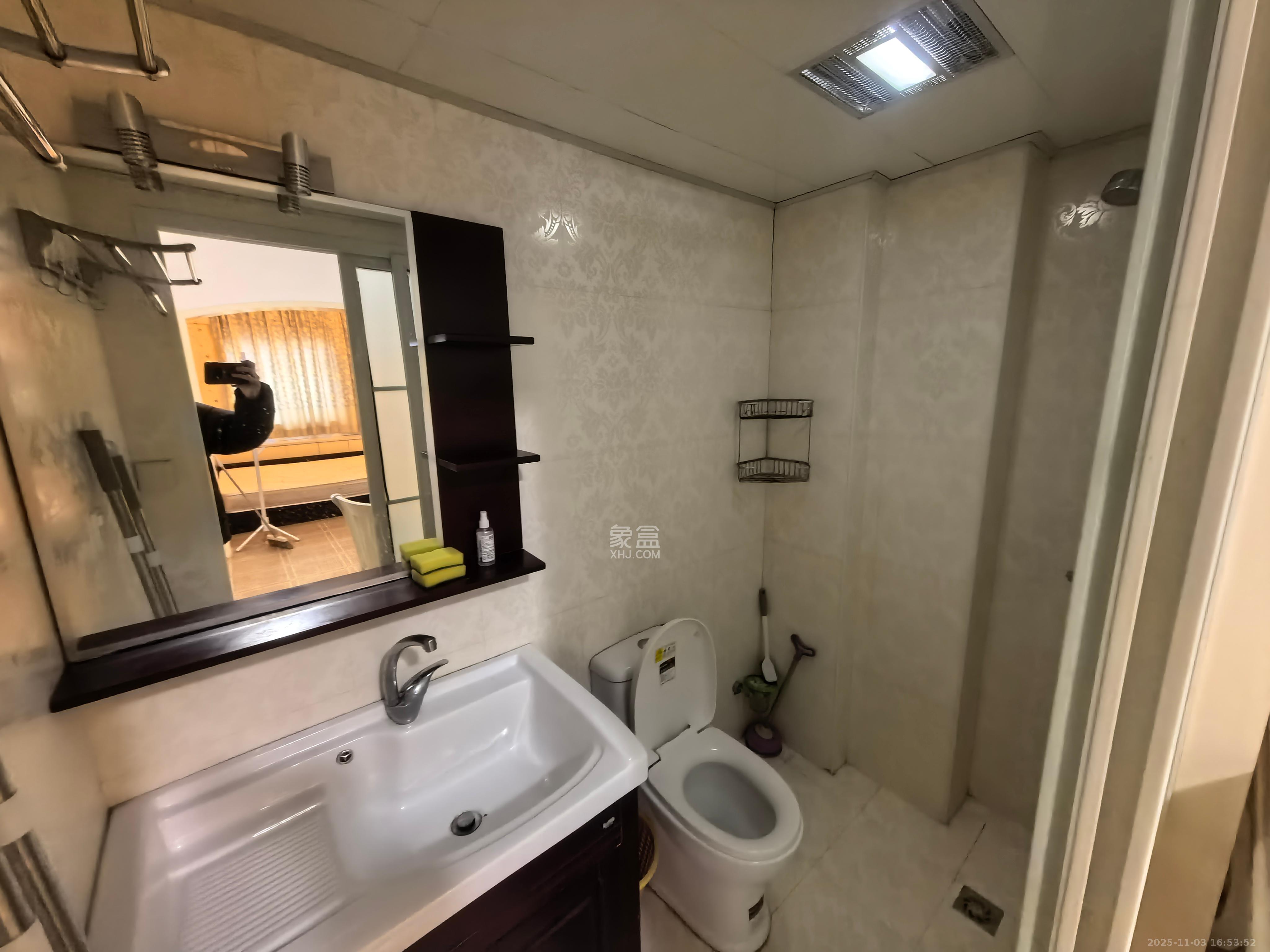 谋房博客(博客天街)  1室1厅1卫    1550.0元/月室内图