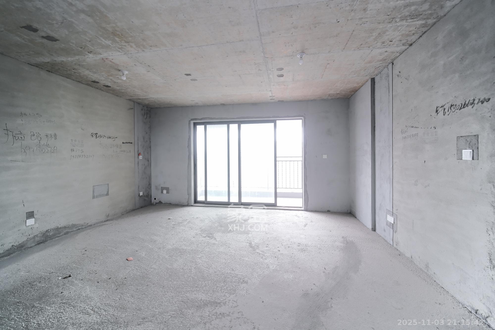 爱情公望府  4室2厅2卫    102.0万