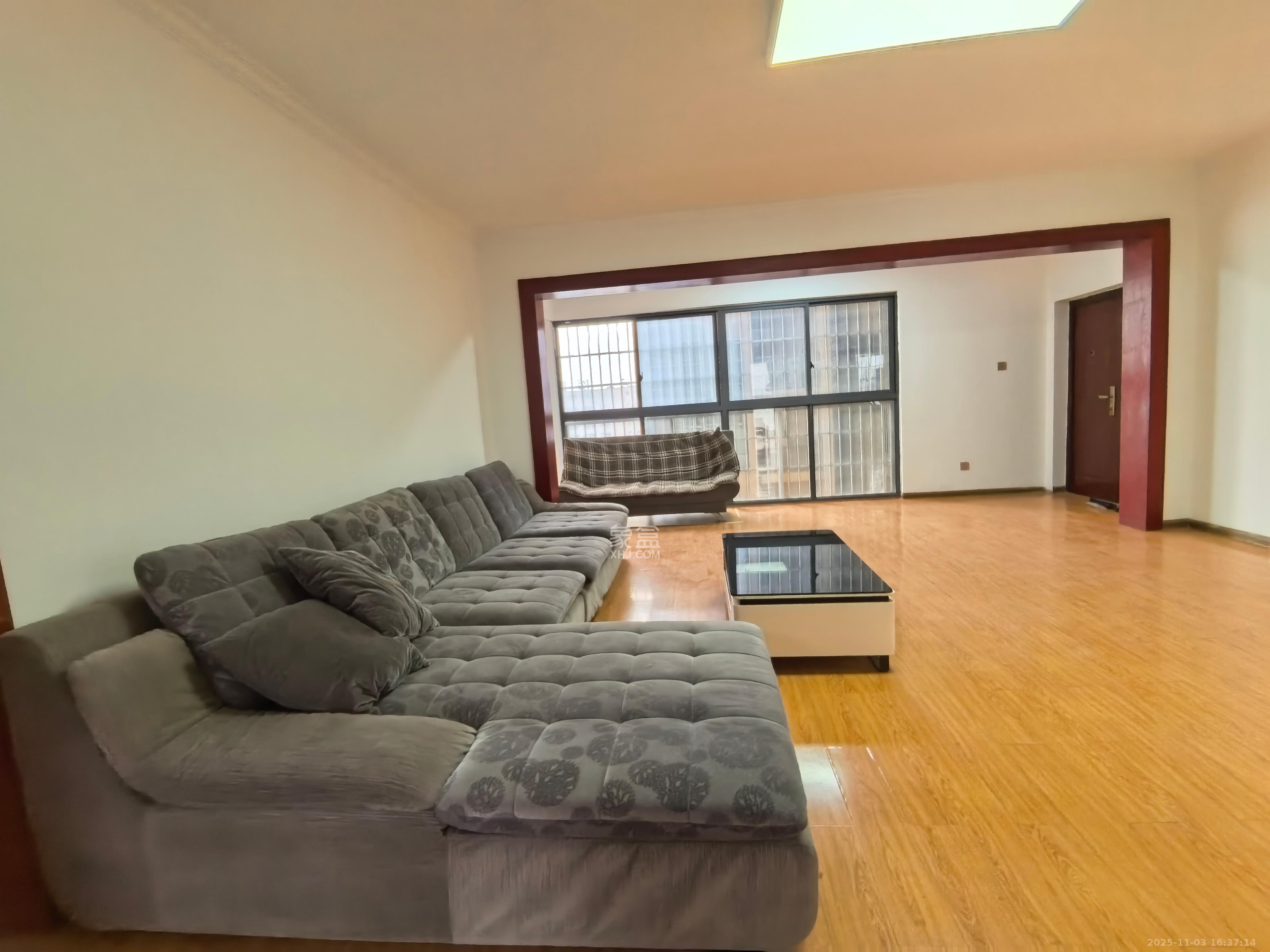 雄新水印廊桥（雄新华府）  1室2厅1卫    2200.0元/月室内图