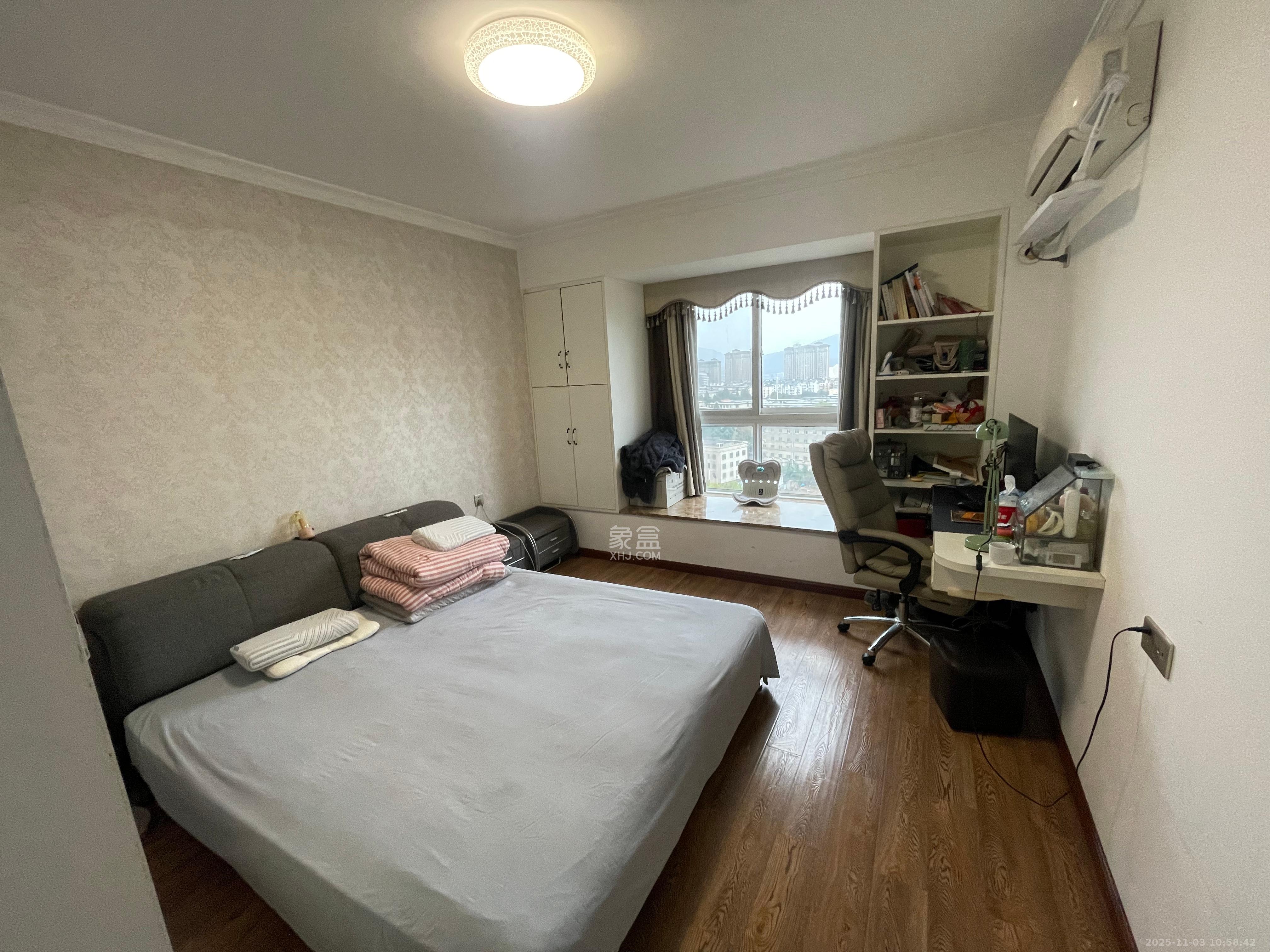 麓景裕园  2室2厅1卫    2500.0元/月室内图