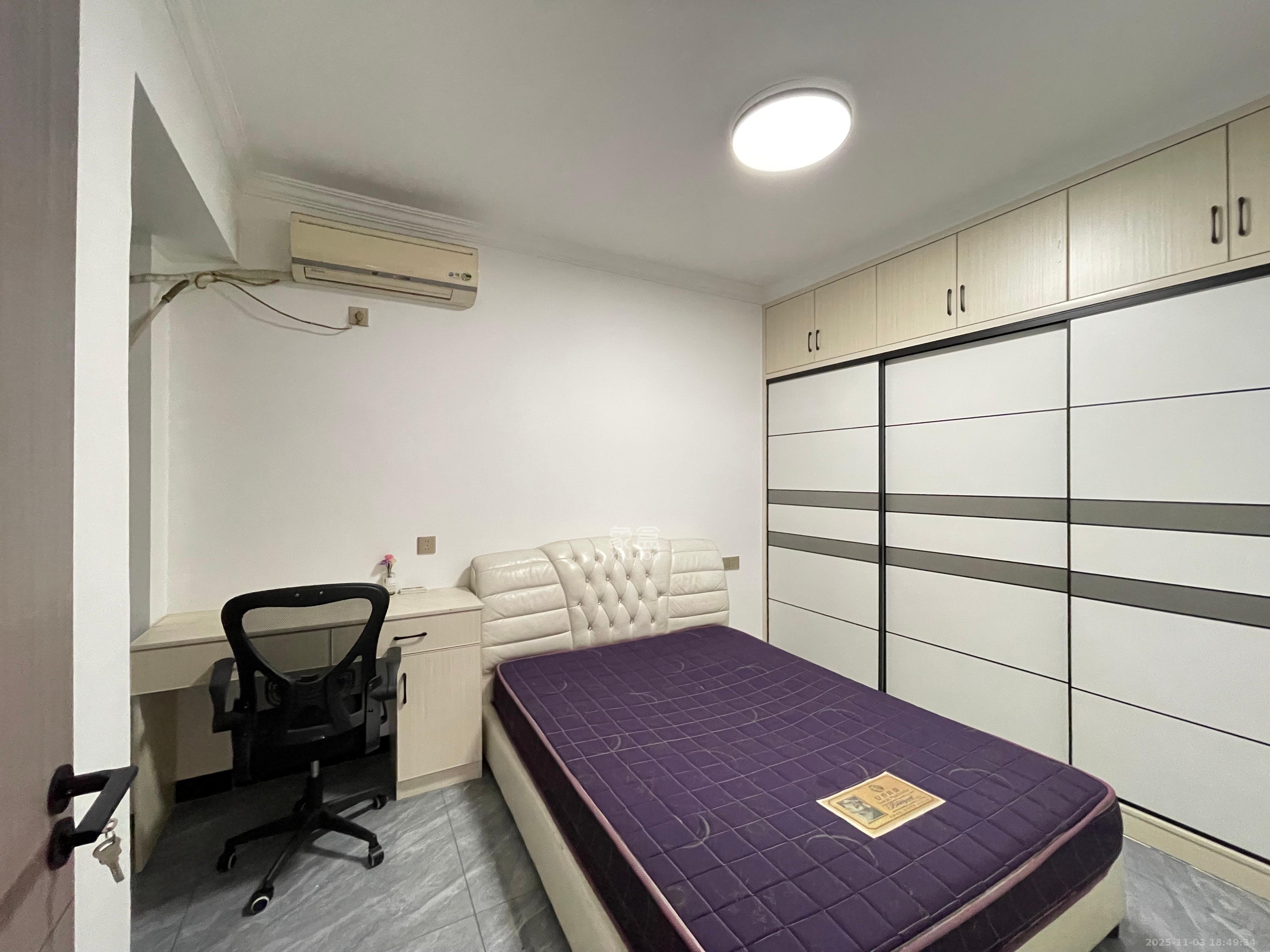 东岸梅园小区  1室0厅0卫    2000.0元/月室内图