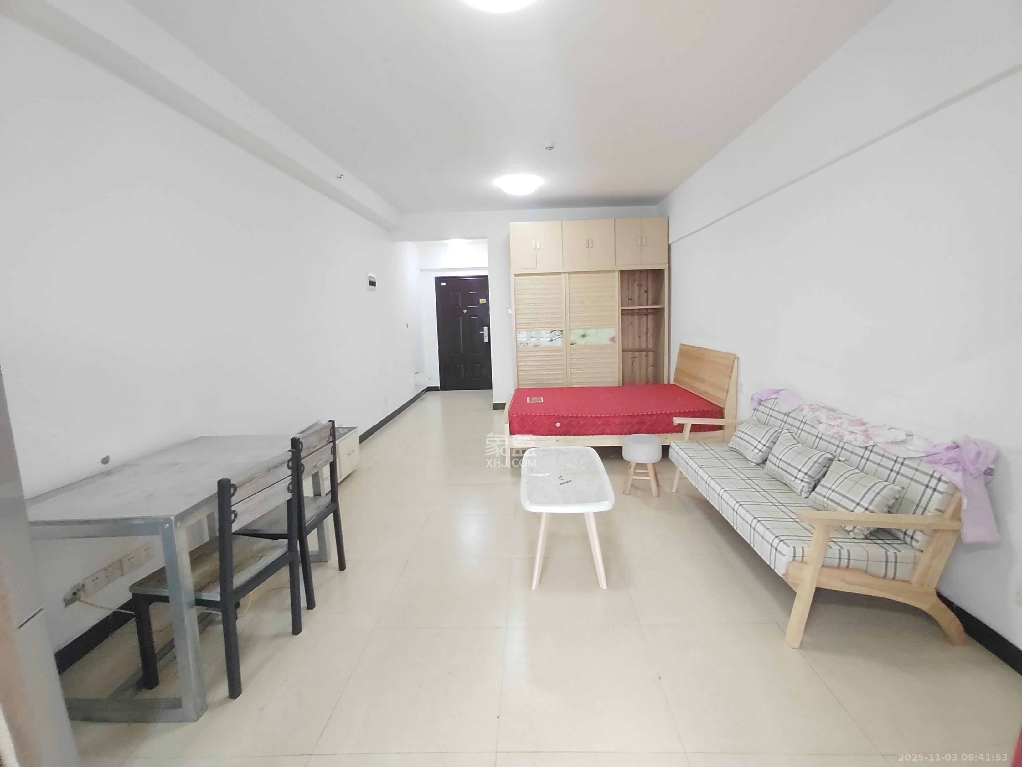 山水湾  1室1厅1卫    1350.0元/月室内图