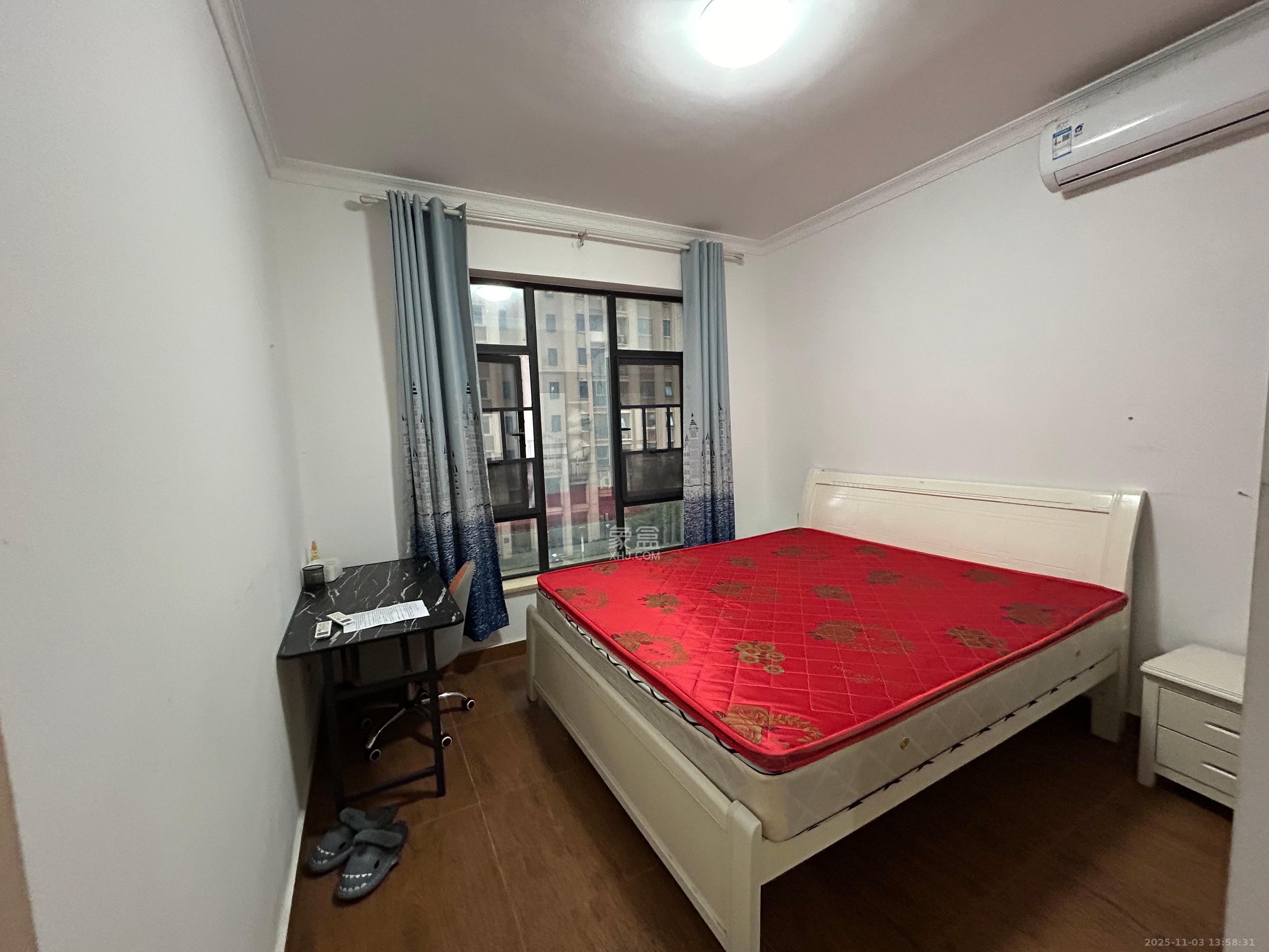 天元涉外景园C区  2室1厅1卫    2200.0元/月室内图