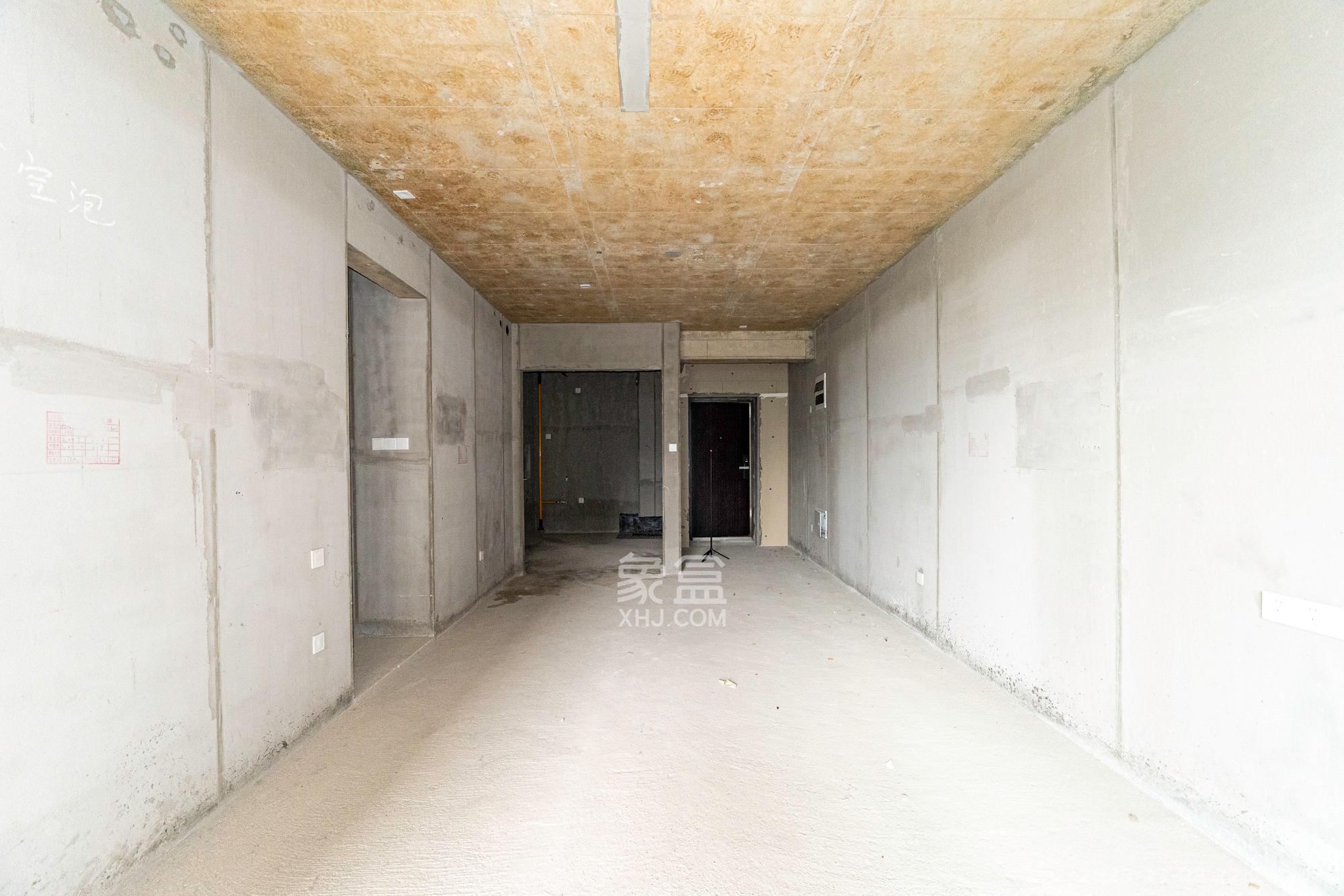 和顺府 4室2厅2卫 120.0万 和顺府 4室2厅2卫 120.0万客厅