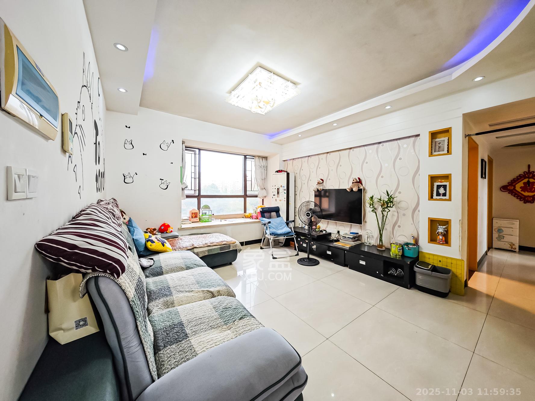 山语城二期 3室2厅1卫 76.8万 山语城二期 3室2厅1卫 76.8万客厅