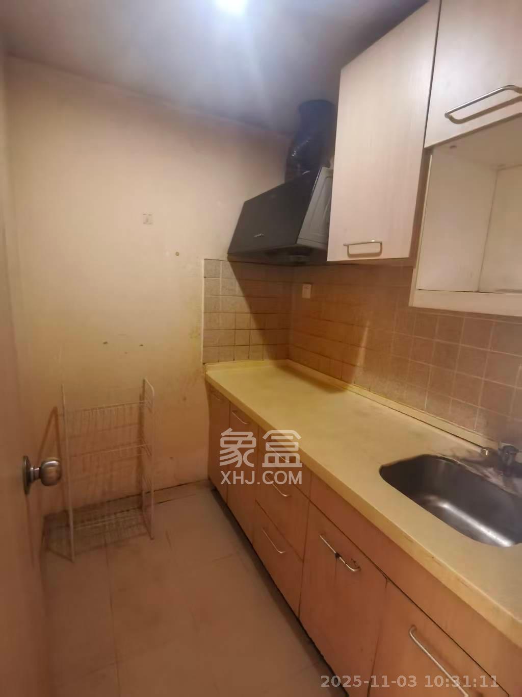 远大麓园  1室1厅1卫    1300.0元/月室内图