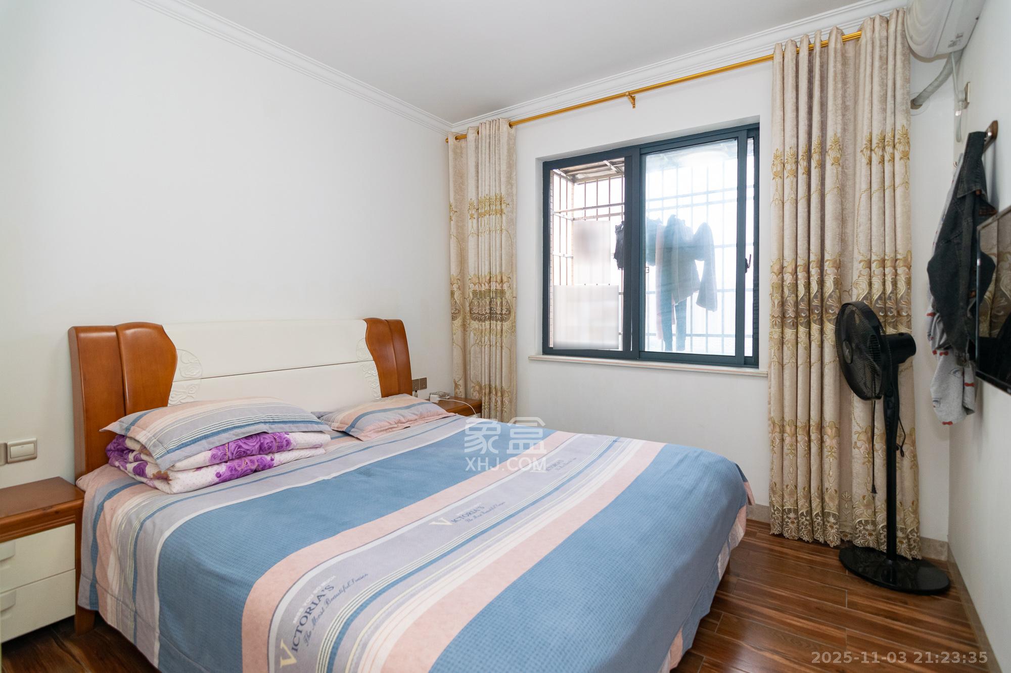 新雅黄金苑  2室2厅1卫    44.8万卧室