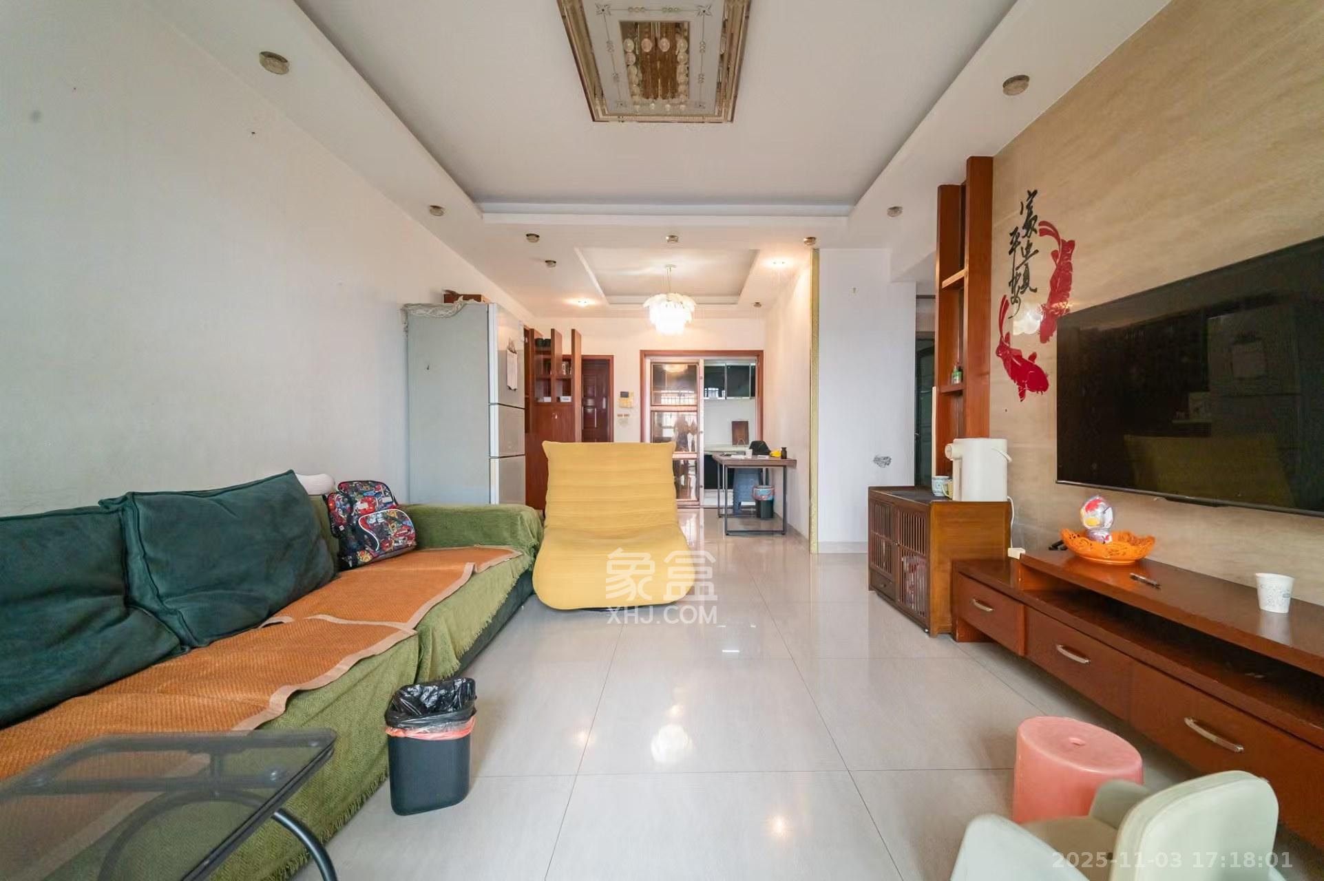 蓝山郡  3室2厅1卫    2000.0元/月室内图