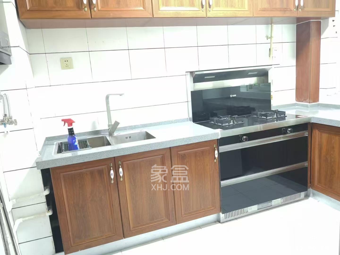 新华联家园  4室2厅2卫    3500.0元/月室内图