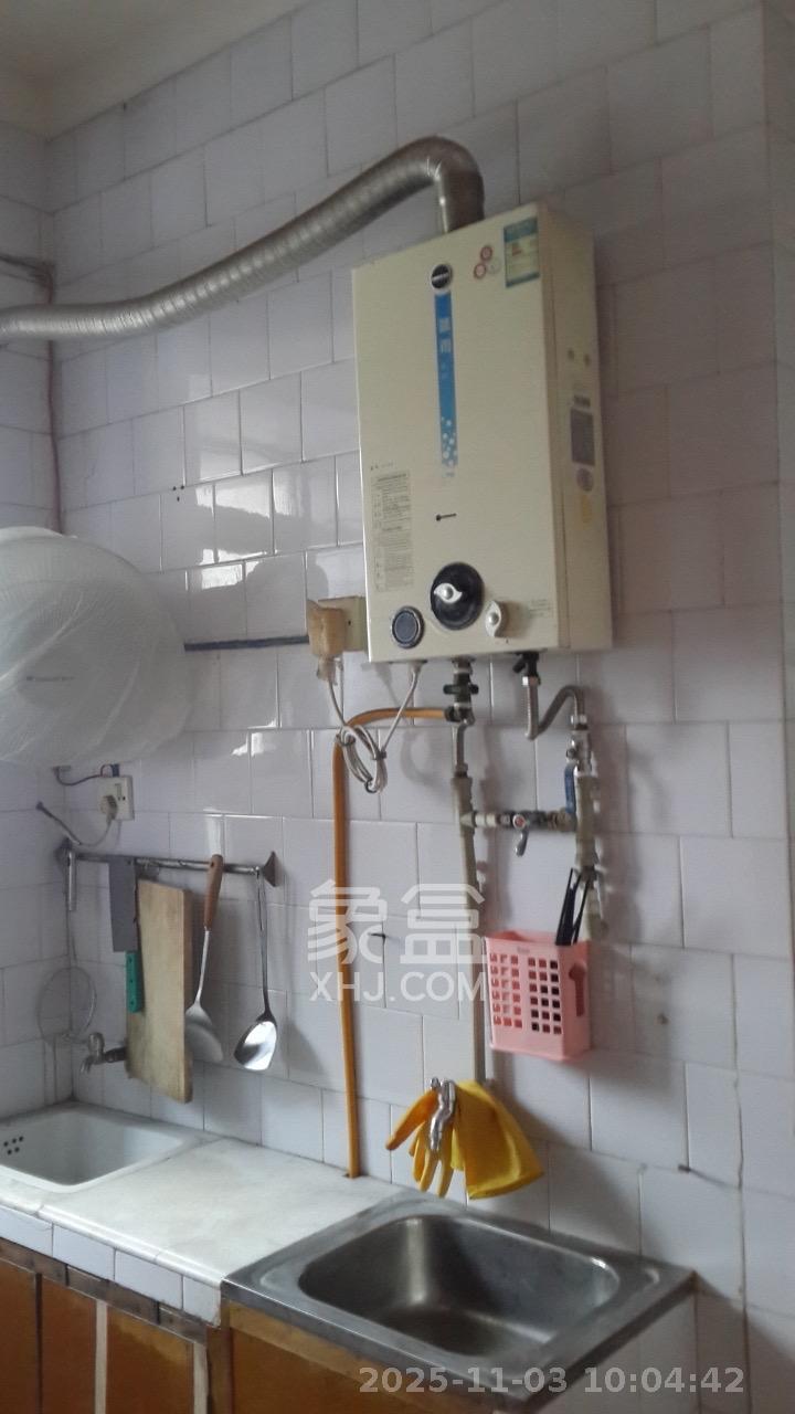 中建五局信和苑四区 2室2厅2卫 1300.0元/月 中建五局信和苑四区 2室2厅2卫 1300.0元/月室内图