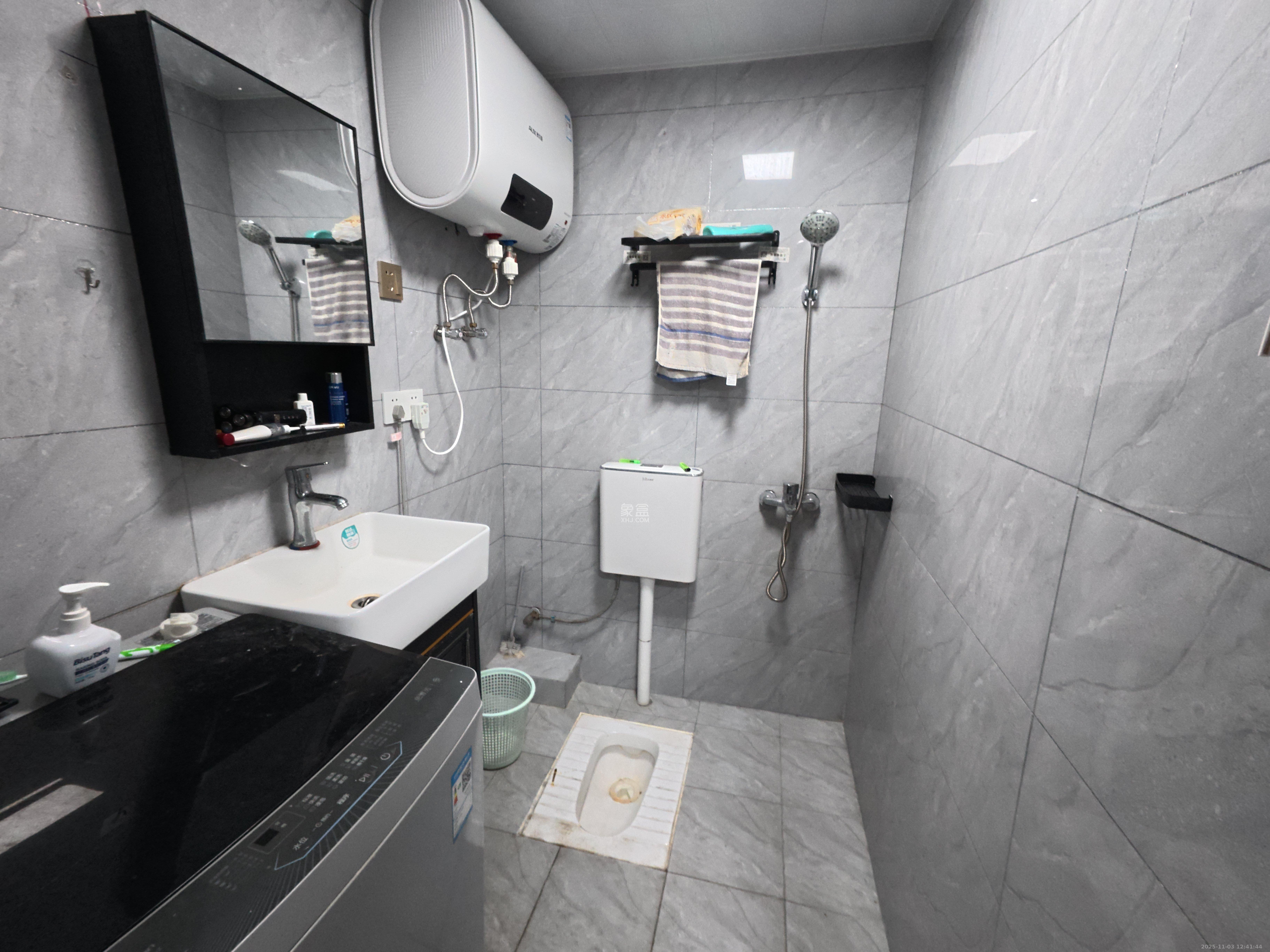 和润园三期  1室1厅1卫    1000.0元/月室内图