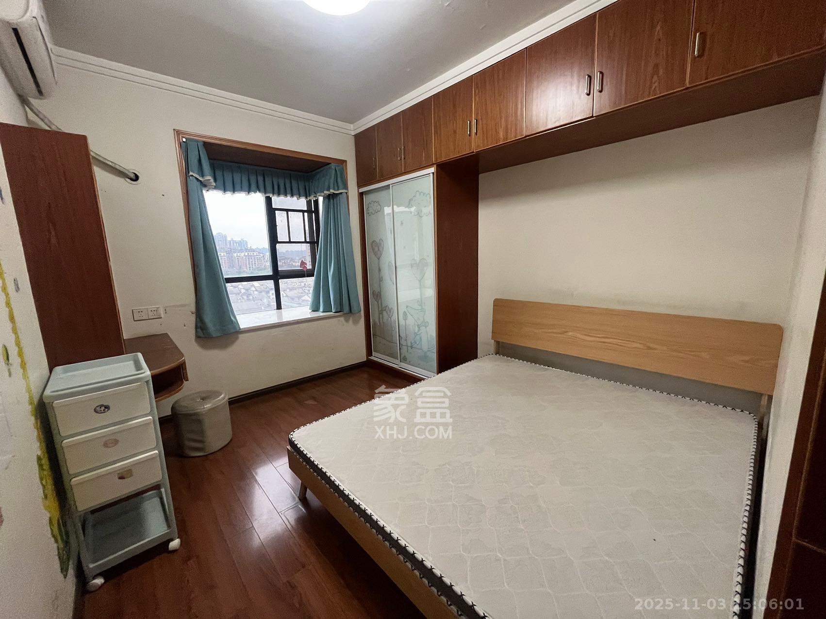 三江花中城  2室2厅1卫    2200.0元/月室内图