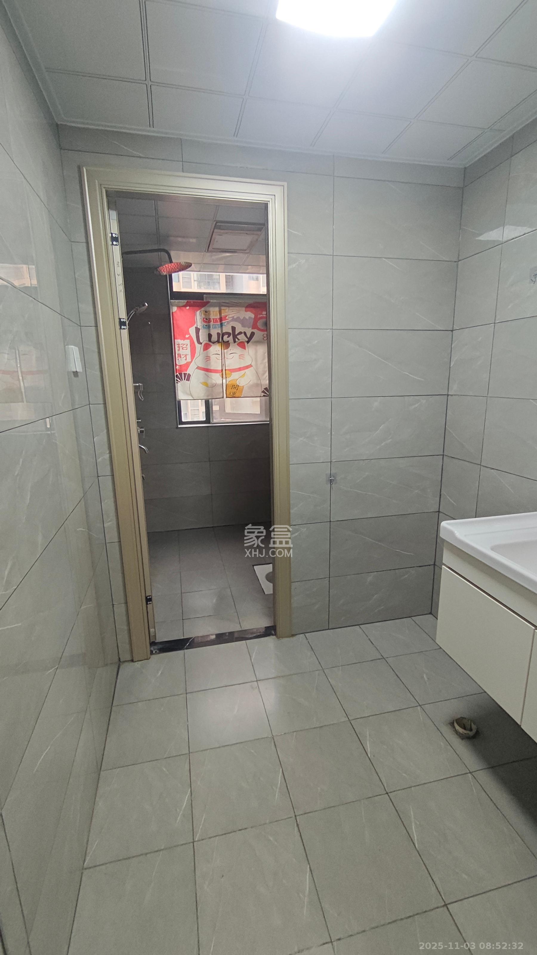 朝正美苑  3室2厅2卫    2800.0元/月室内图