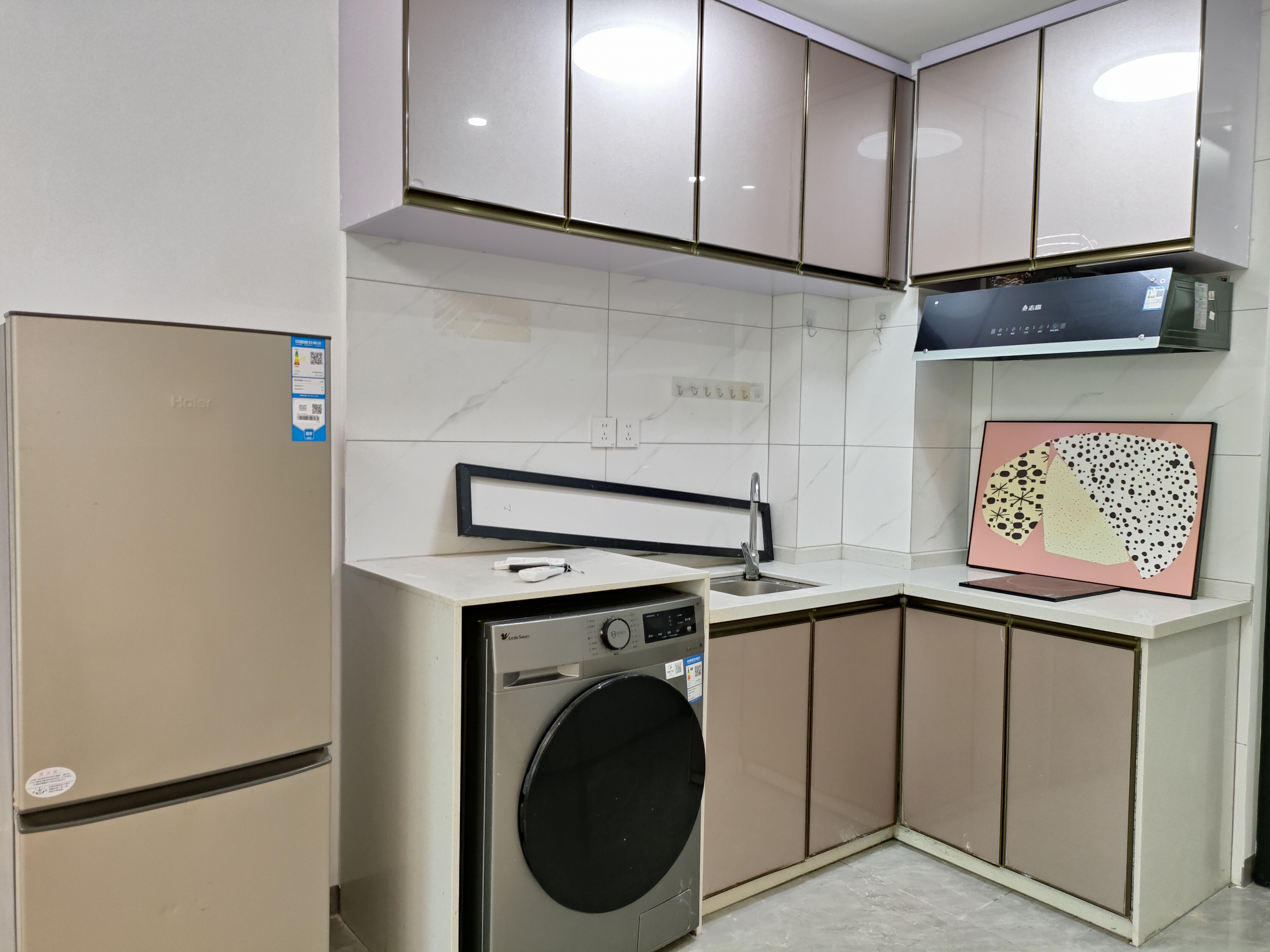 龙湖光年  1室0厅0卫    1800.0元/月 龙湖光年  1室0厅0卫    1800.0元/月室内图