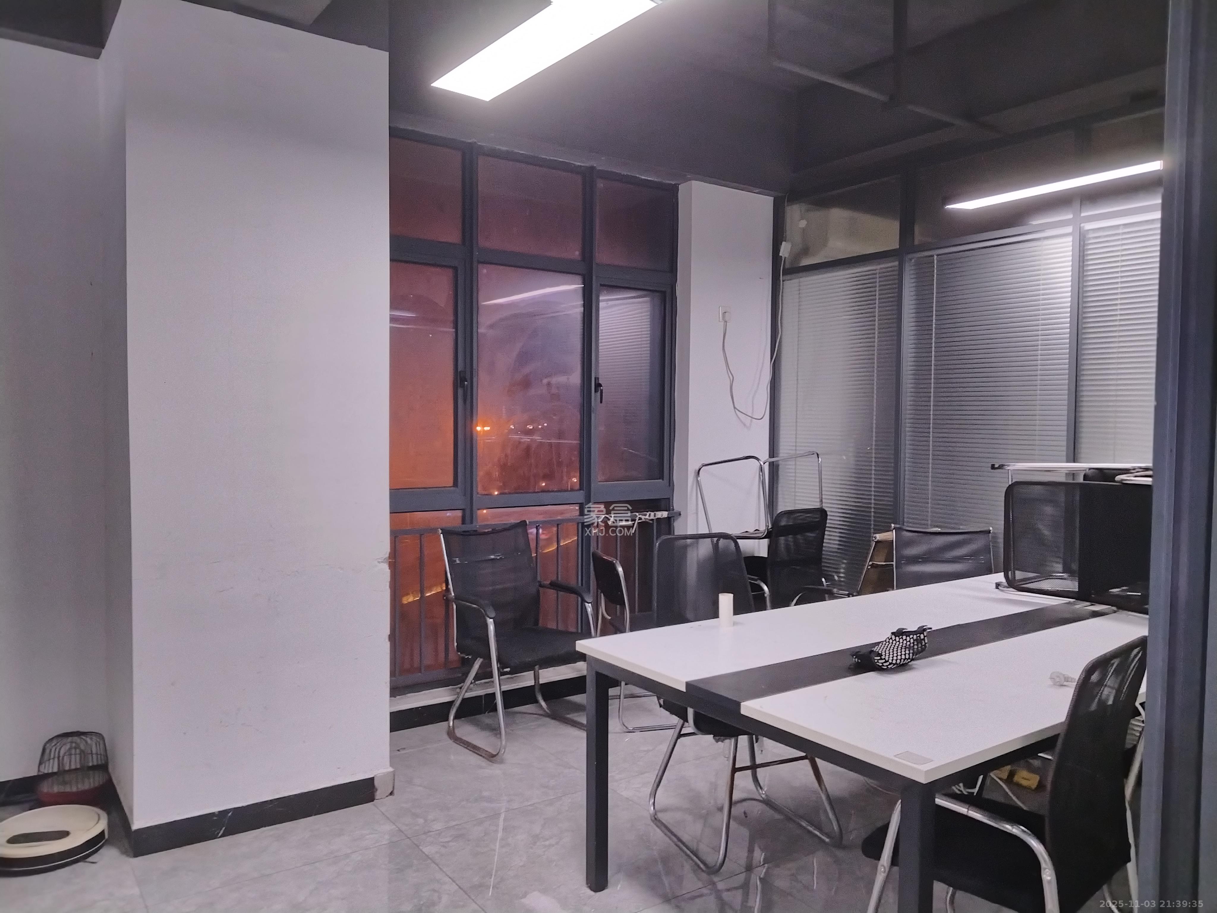 叠彩兰亭   150.0㎡      6000.0元/月室内图