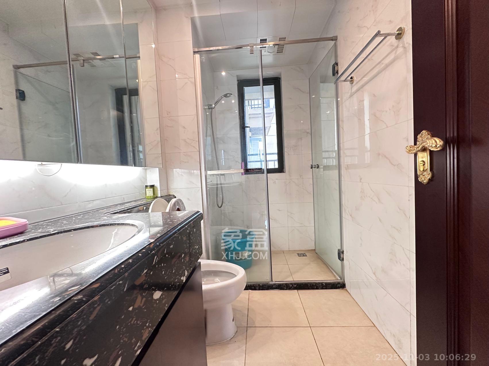 恒大江湾  3室2厅1卫    2300.0元/月室内图