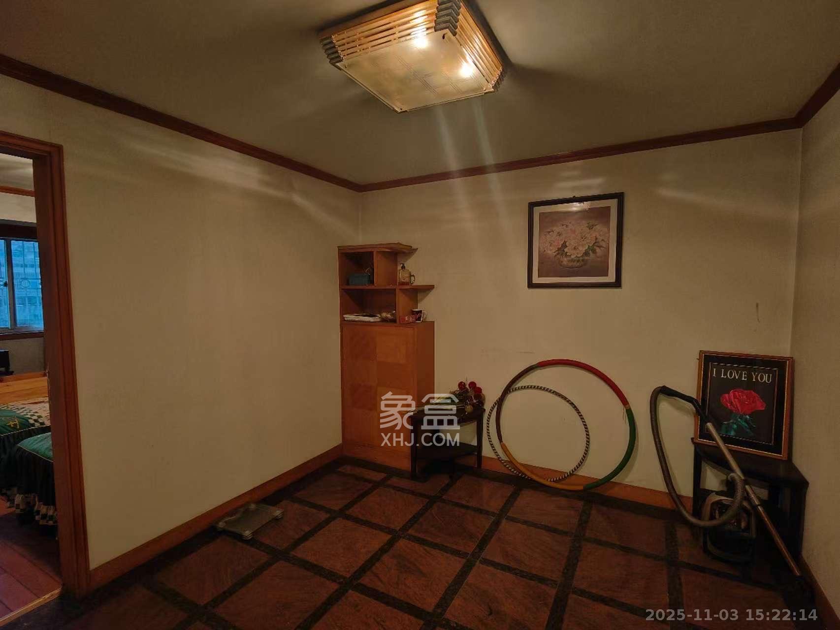 亮丽阁公寓  2室2厅1卫    2000.0元/月室内图