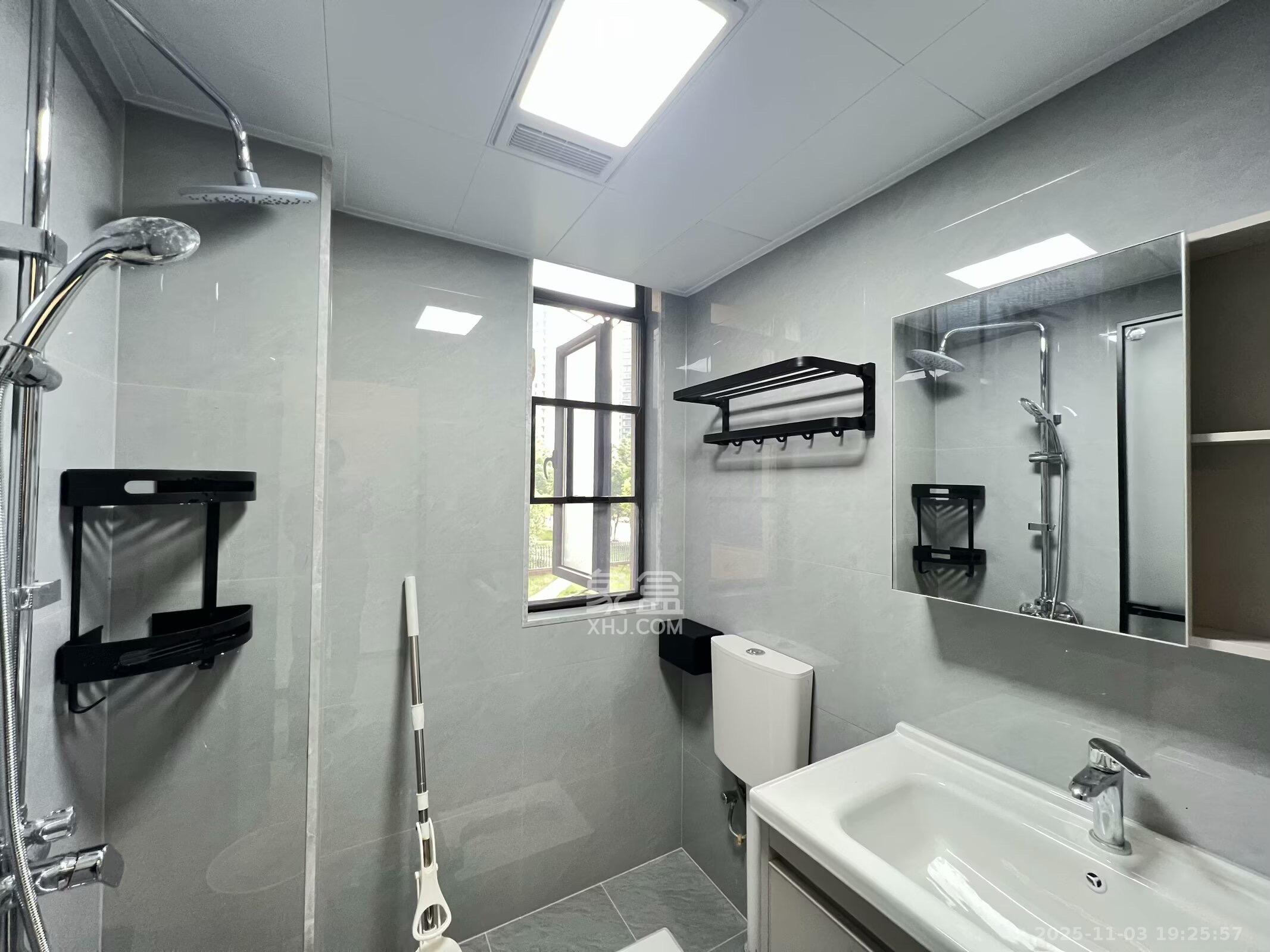 嘉雨东苑  2室1厅1卫    2900.0元/月室内图