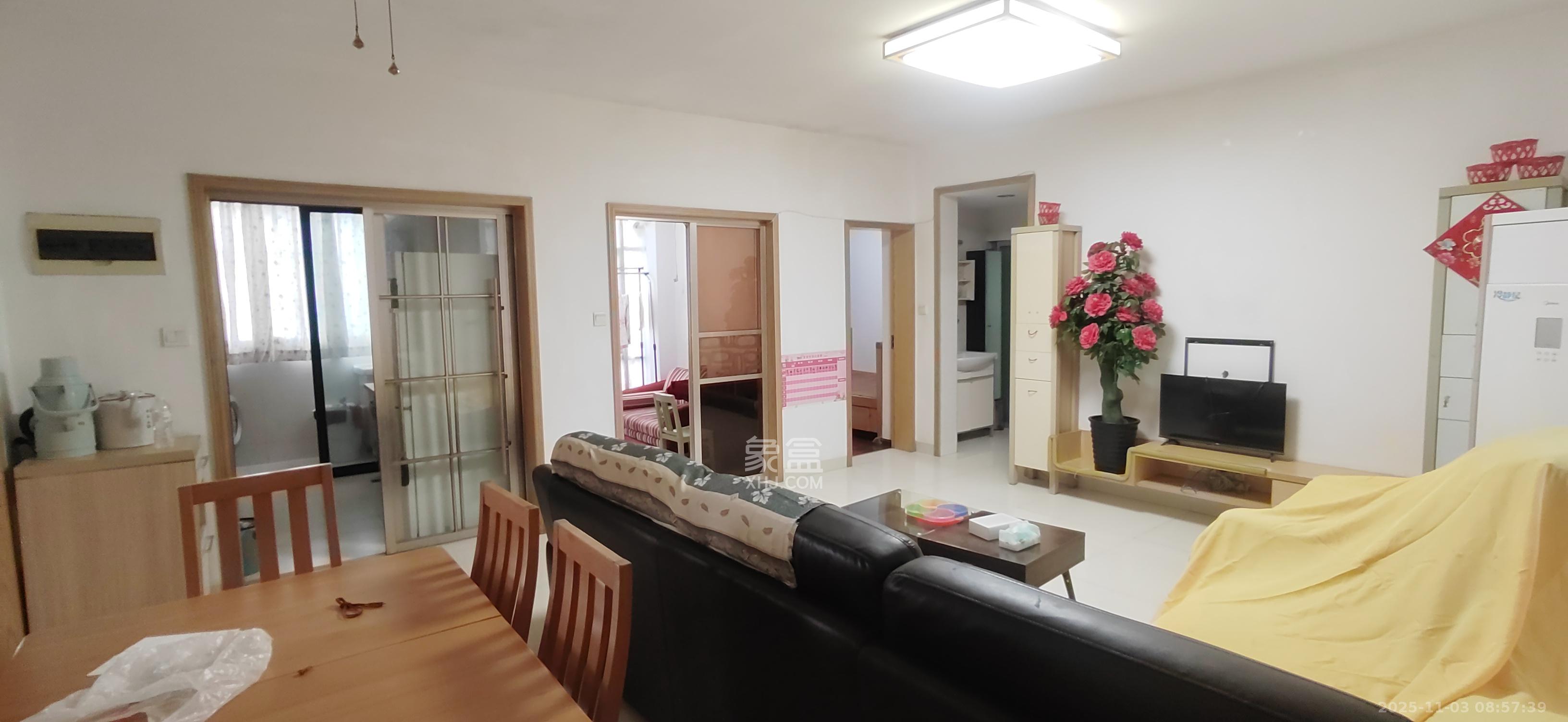 中国铁建国际城一期 3室2厅1卫 1500.0元/月 中国铁建国际城一期 3室2厅1卫 1500.0元/月室内图