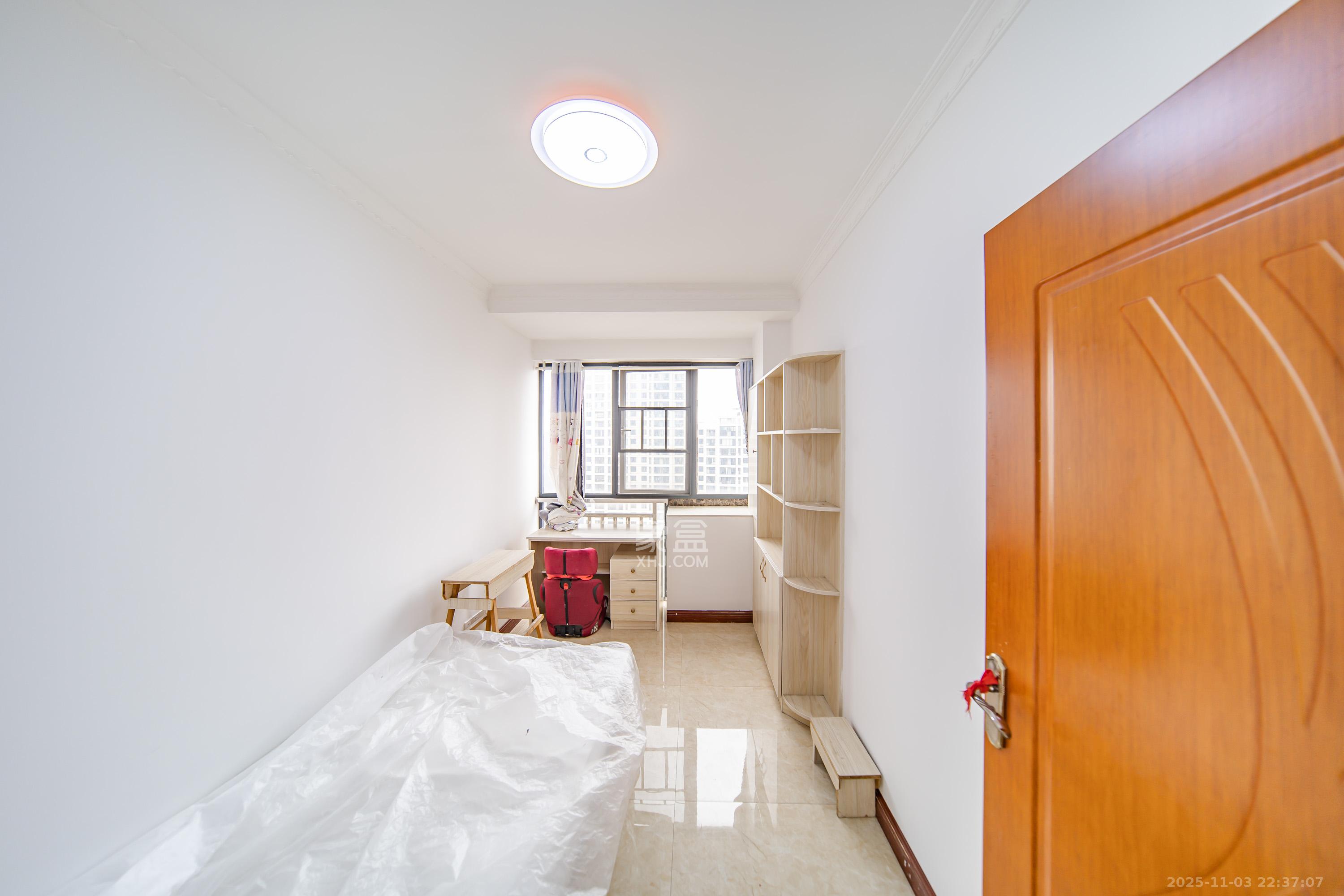 宜家湘颂（景致雅苑）  3室2厅1卫    98.0万卧室