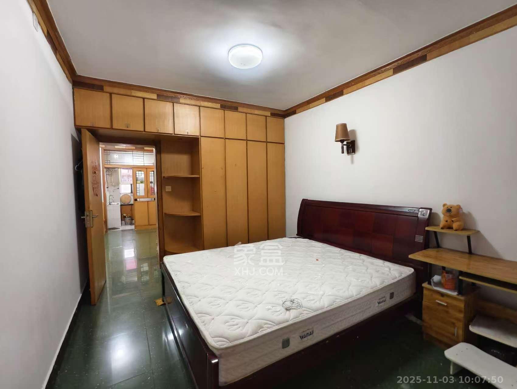 荷花园小区（安置房小区）  2室2厅1卫    1500.0元/月室内图