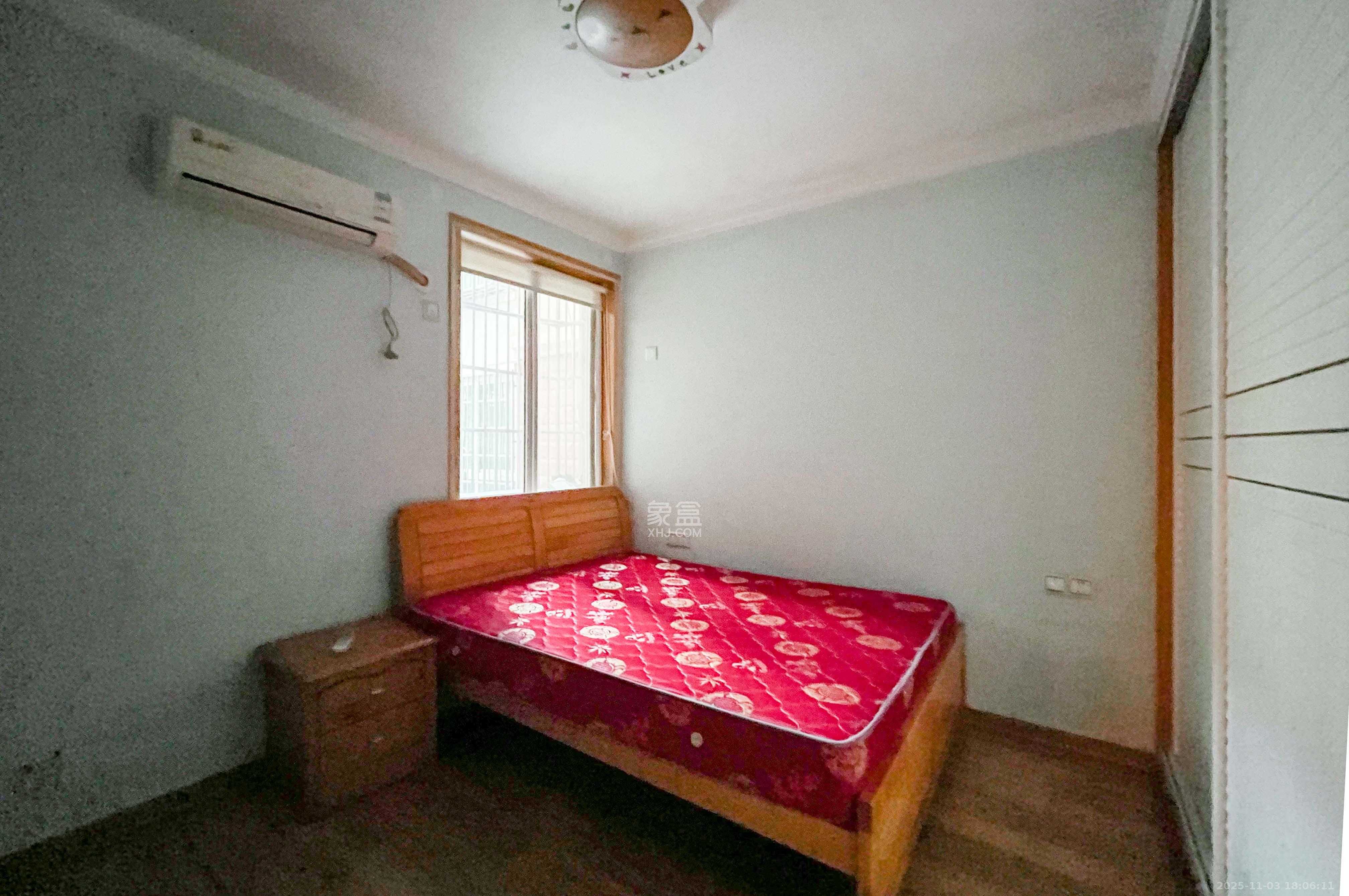 恩瑞麓山名园（龙王港小区）  3室2厅2卫    78.0万其他