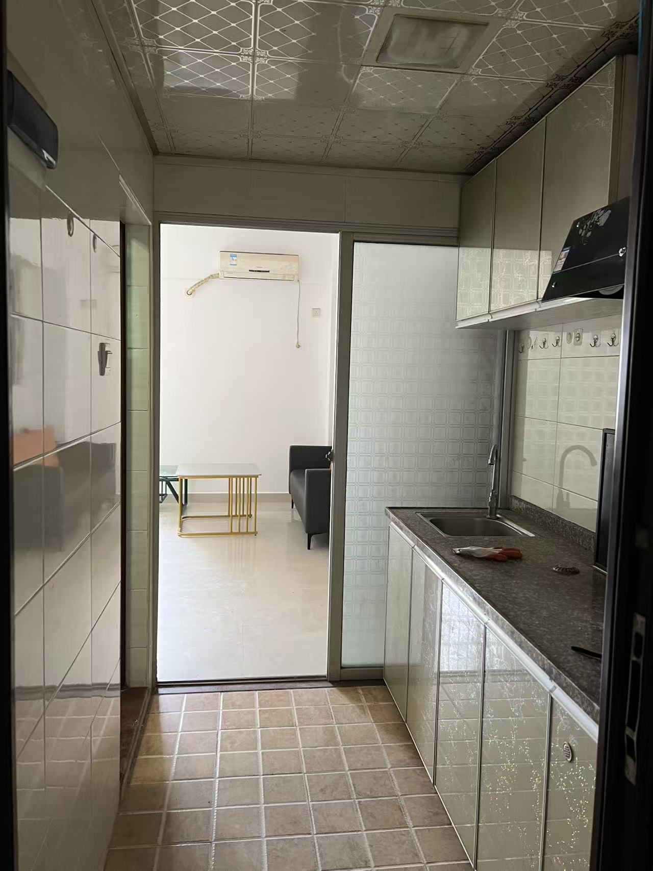 金港大厦  2室1厅1卫    1500.0元/月室内图