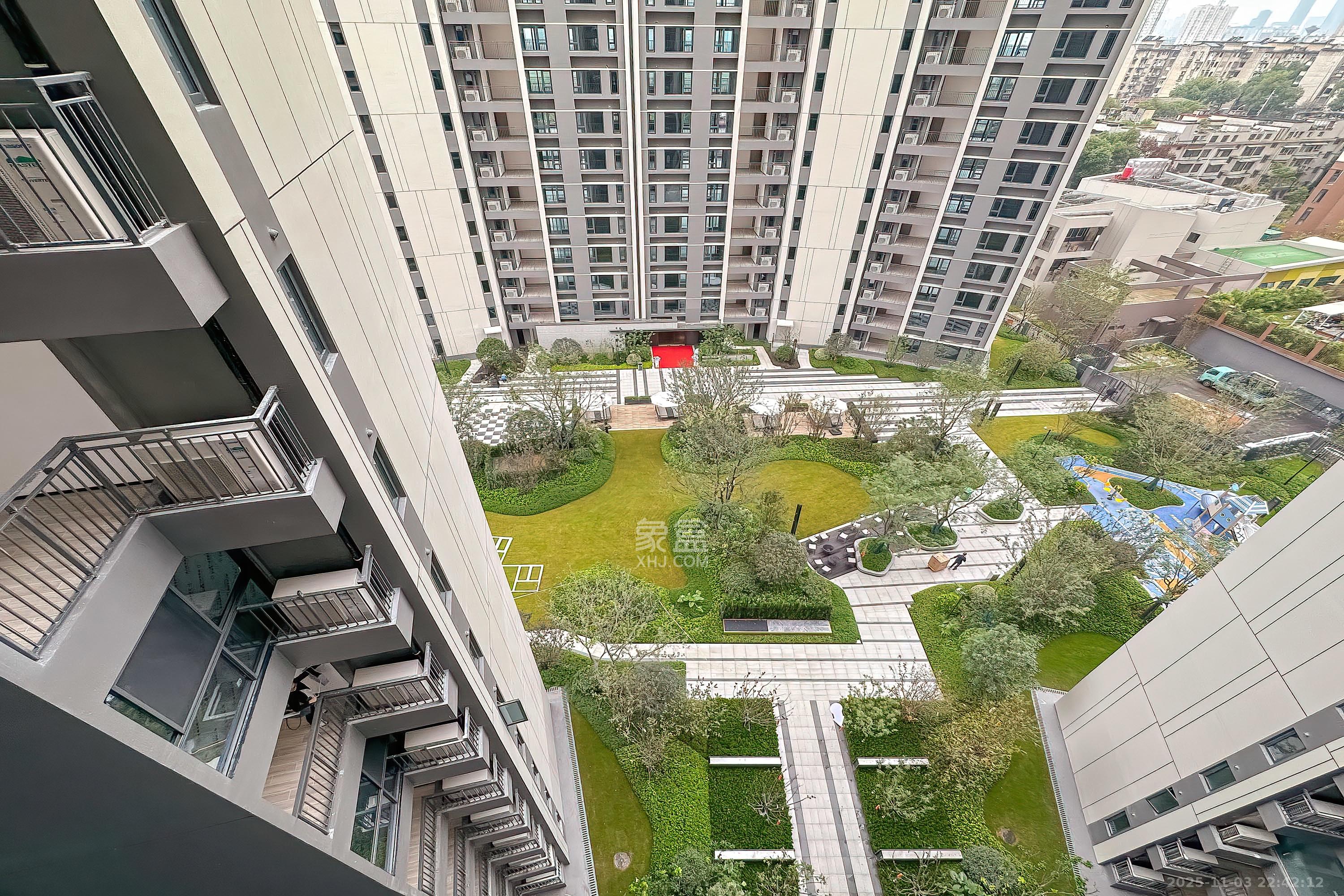 万科半岛国际  4室2厅2卫    160.0万其他