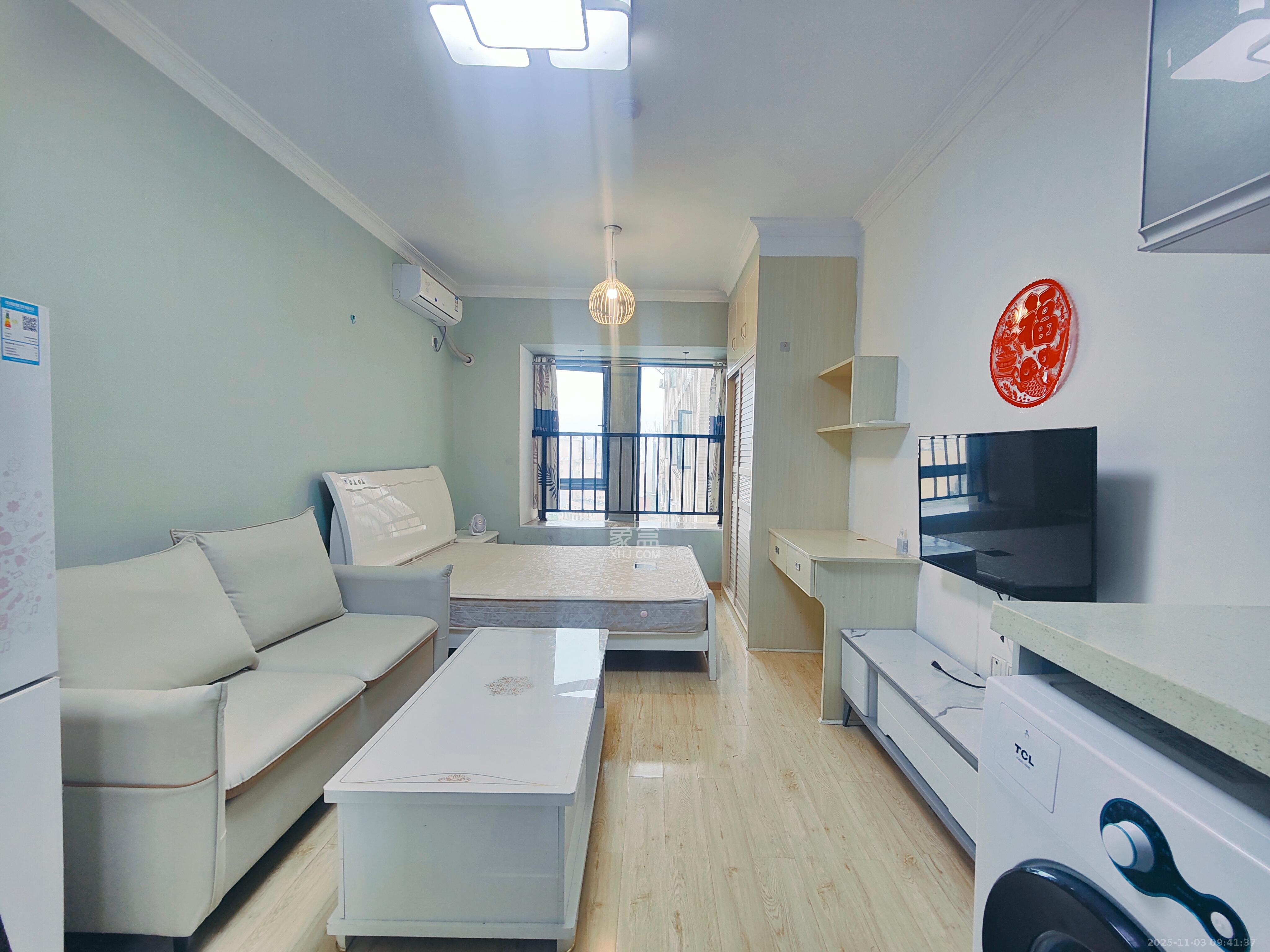 中建芙蓉嘉苑  1室1厅1卫    1100.0元/月