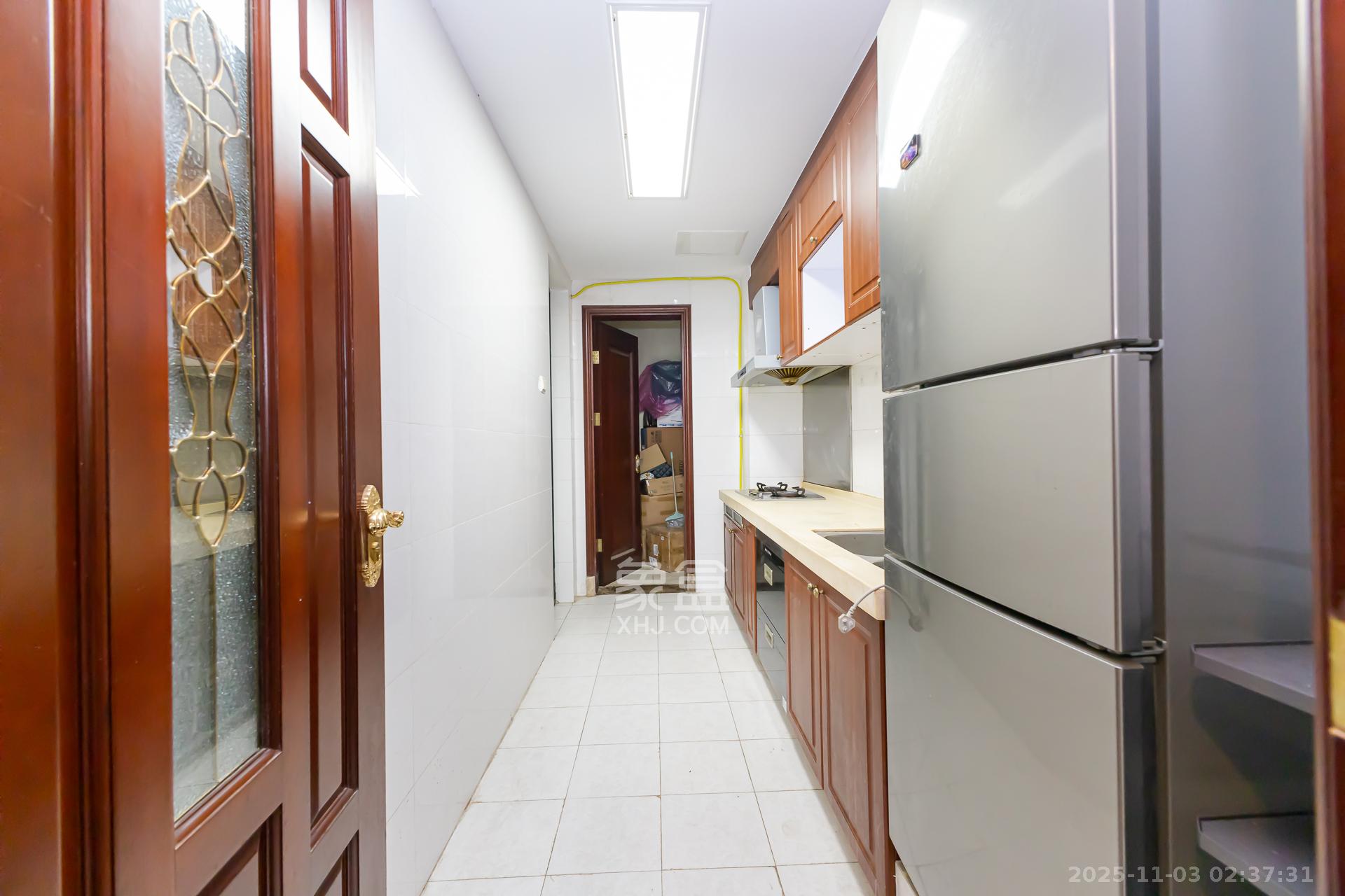 恒大名都  4室2厅2卫    79.8万 恒大名都  4室2厅2卫    79.8万厨房