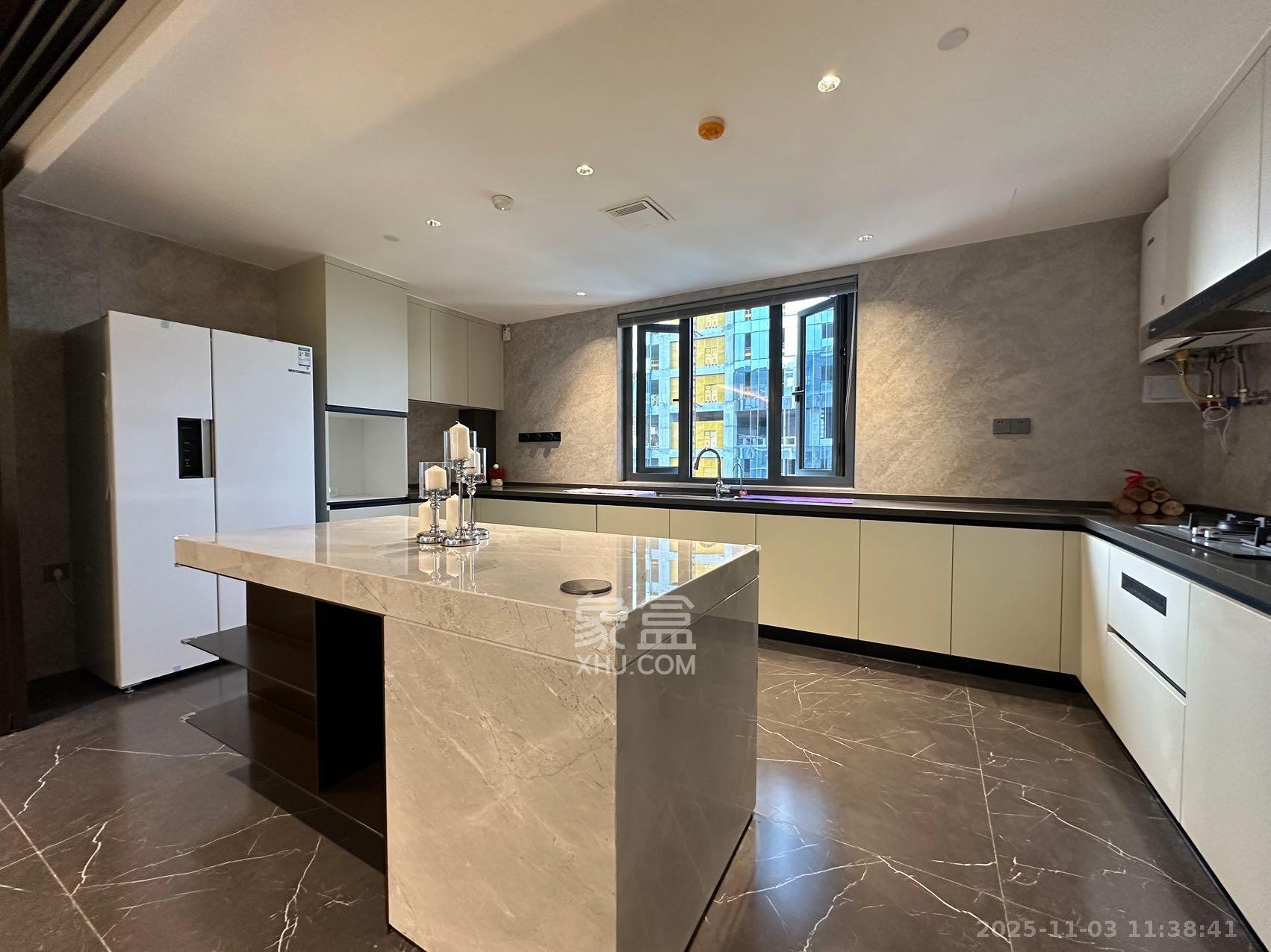 长沙悦府(华润万象城) 4室2厅3卫 19000.0元/月 长沙悦府(华润万象城) 4室2厅3卫 19000.0元/月室内图