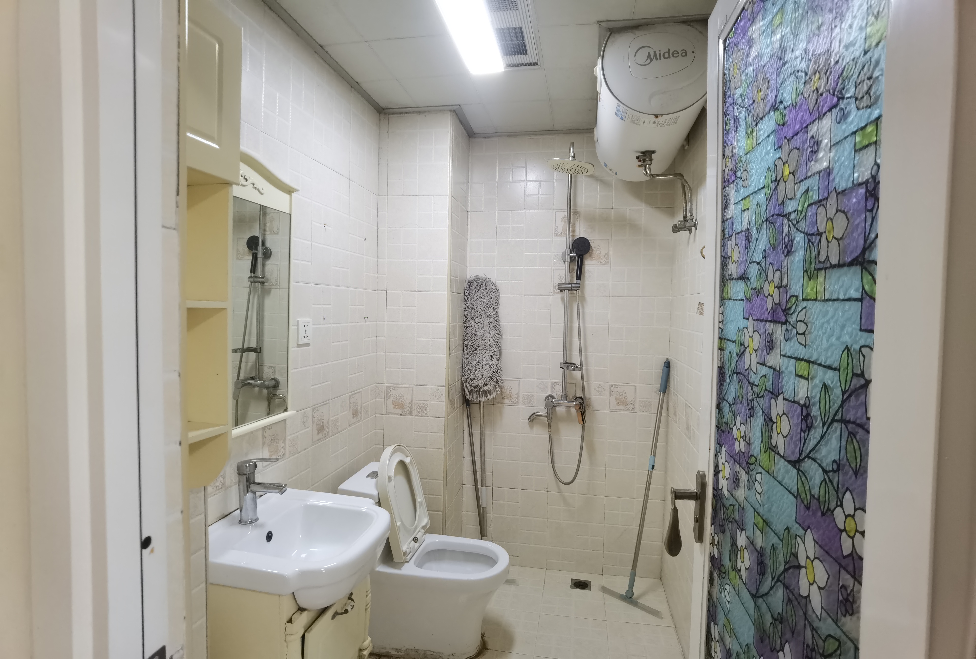 景明佳园  2室1厅1卫    32.8万客厅