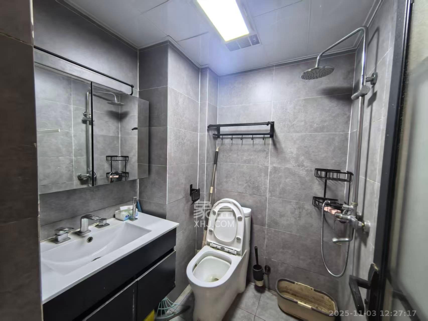 天鸿天府（天鸿中央大院）  1室1厅1卫    1500.0元/月室内图