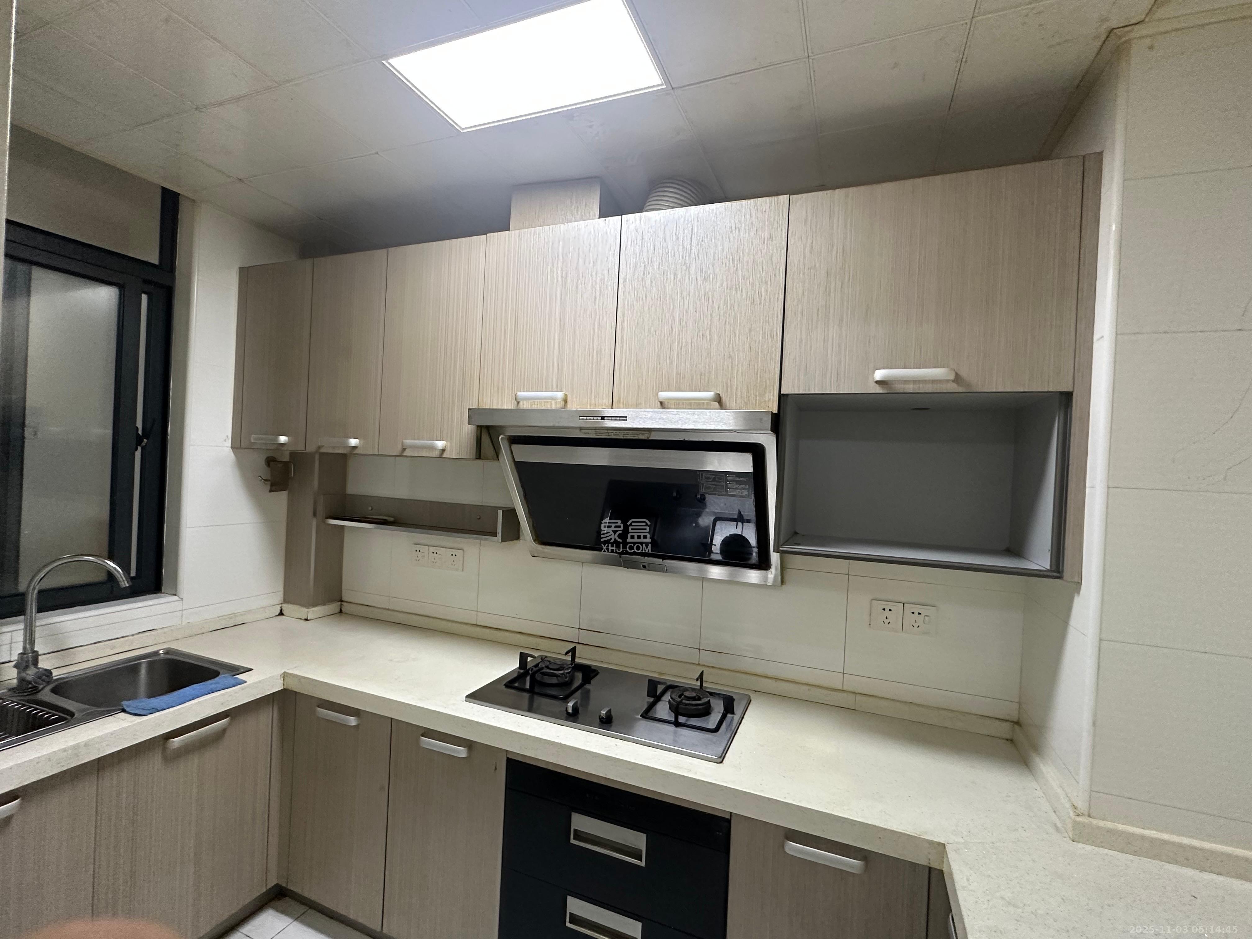 阳光锦城  2室2厅1卫    2900.0元/月室内图