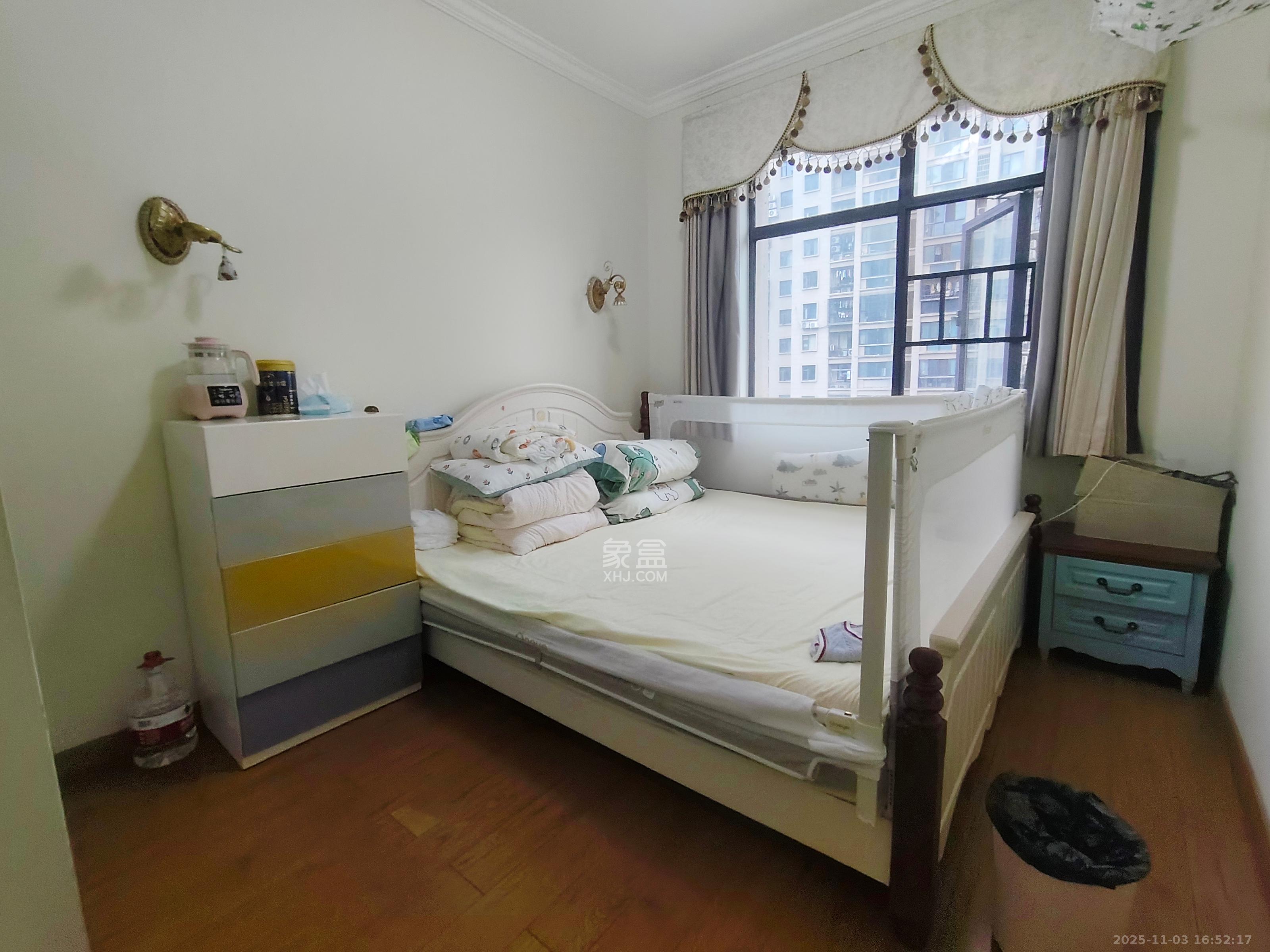 阳光丽城一期  4室2厅2卫    4000.0元/月室内图