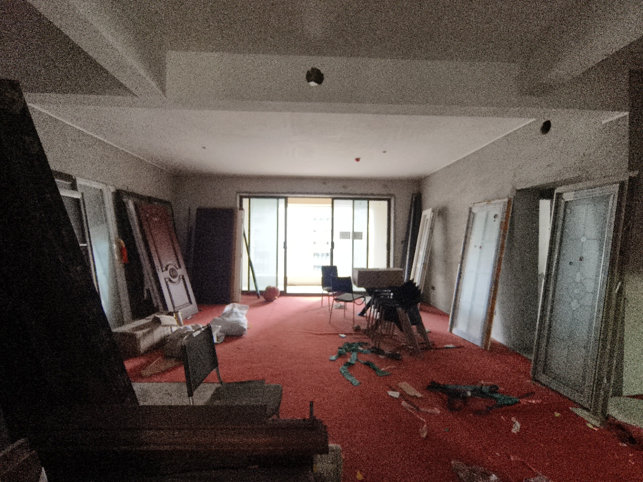 海航豪庭南苑 3室2厅2卫 300.0万 海航豪庭南苑 3室2厅2卫 300.0万客厅