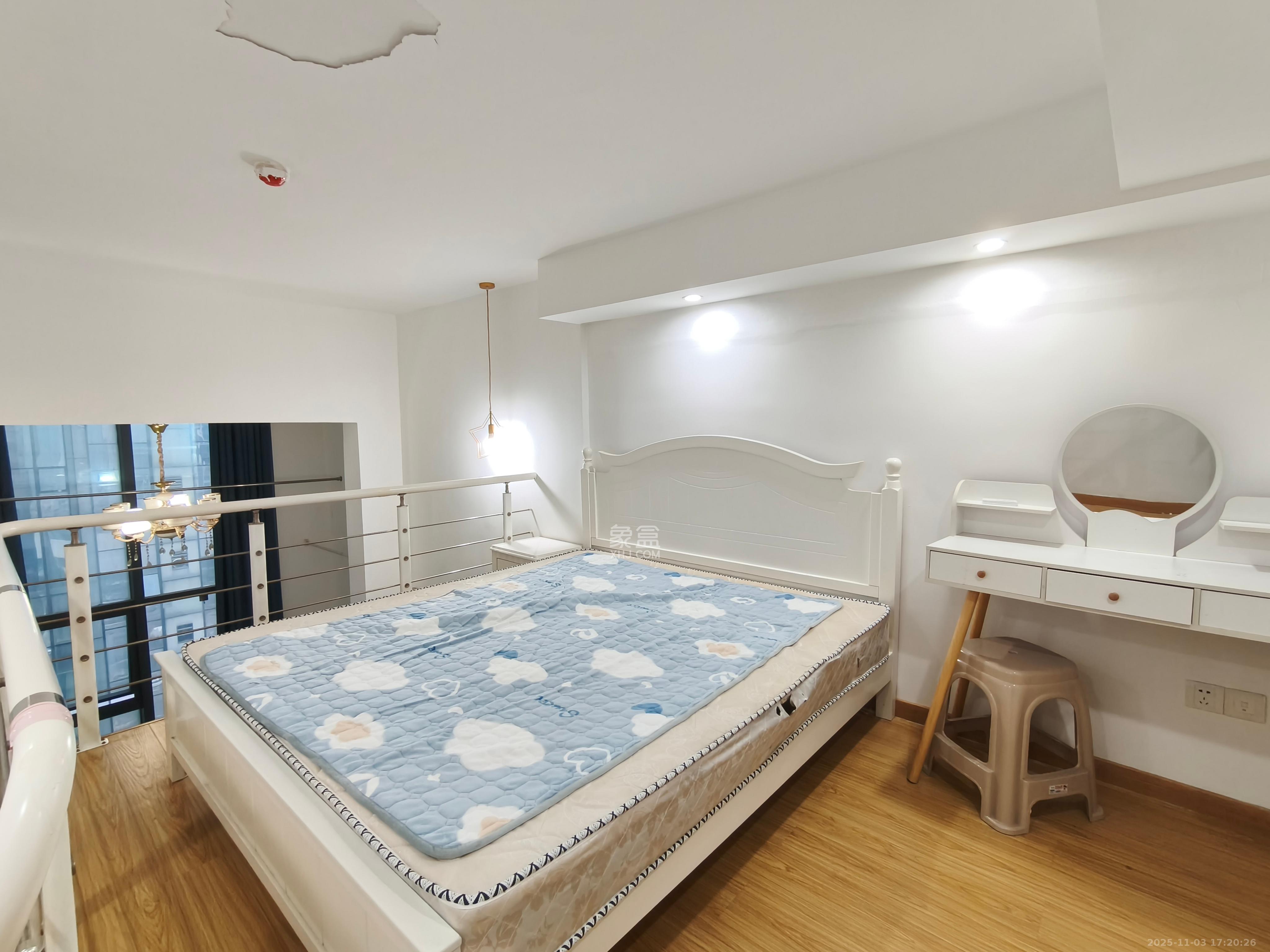 东盈商业广场（华泉城市广场）  1室1厅1卫    2000.0元/月室内图